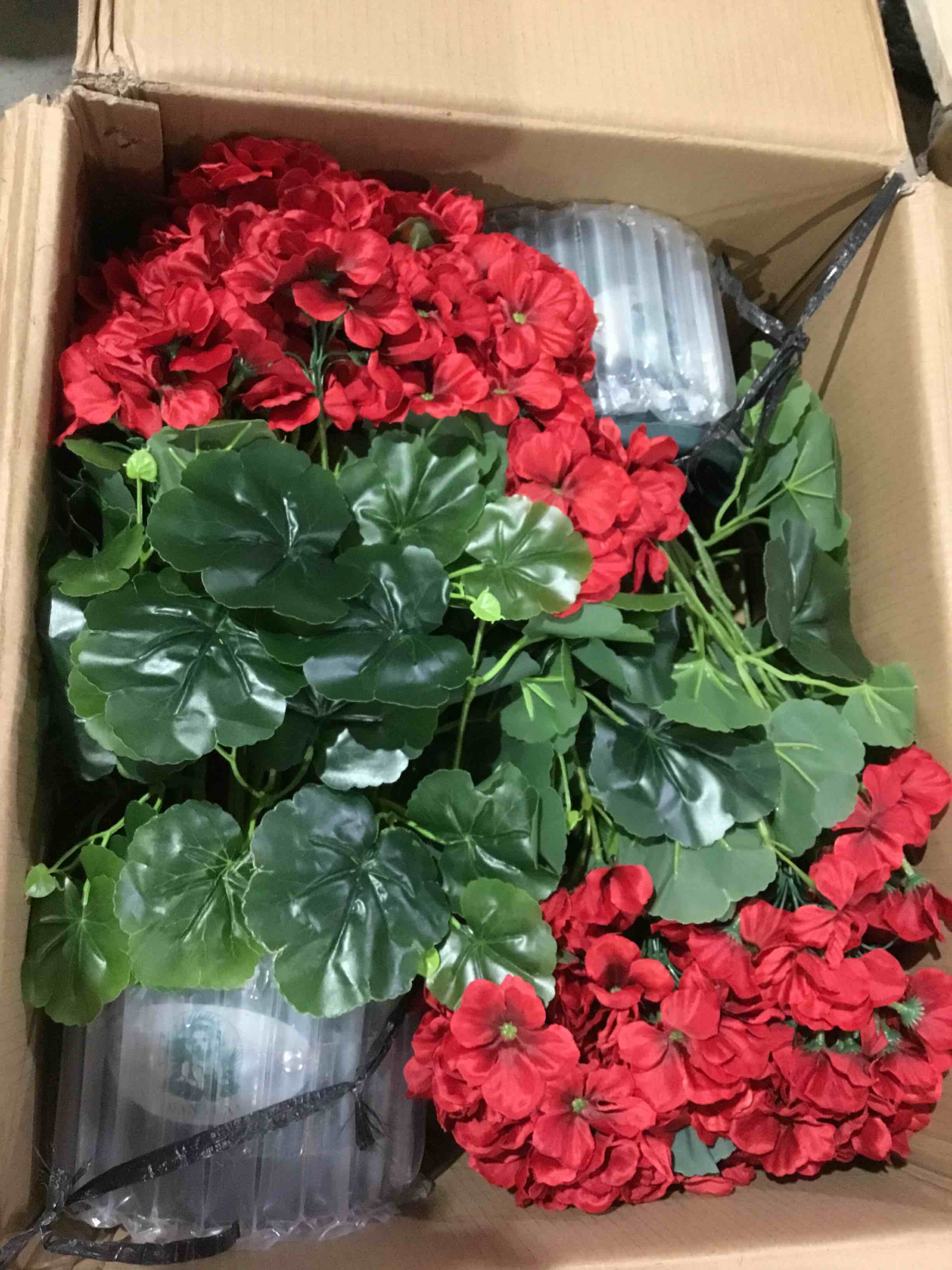 Condition photo showing Good Condition for qianyun artificial geranium bush – 20 inch outdoor potted artificial plant for front porch, uv resistant faux flower bush for garden, yard & patio decor (2 pack)