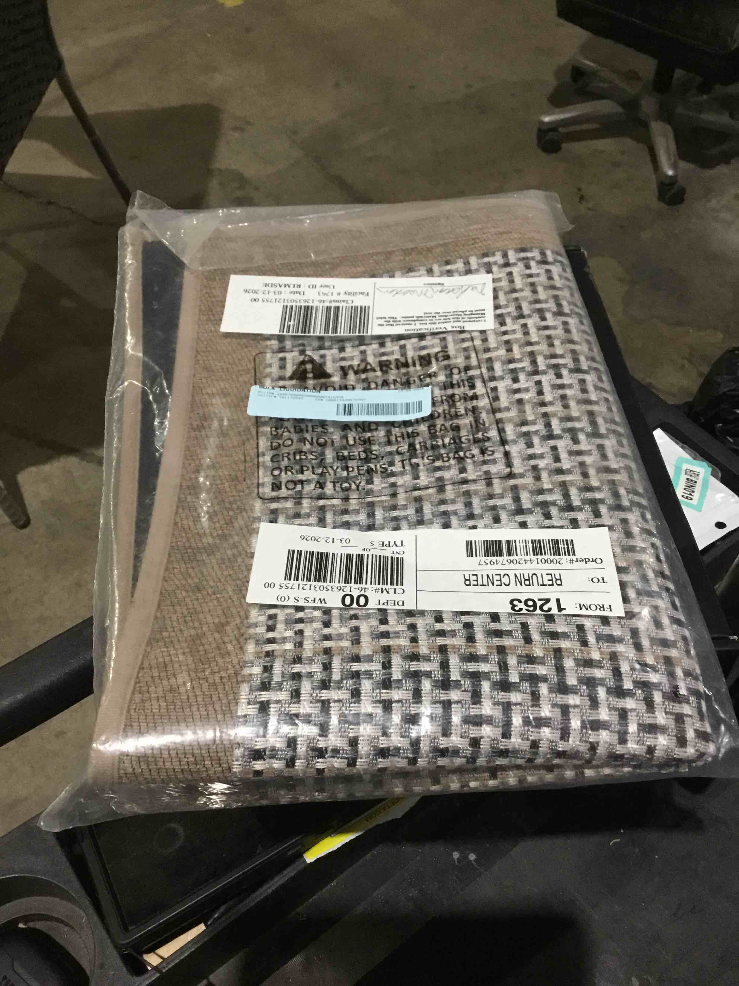 Condition photo showing New/Like New for nonslip kitchen rug, brown 
