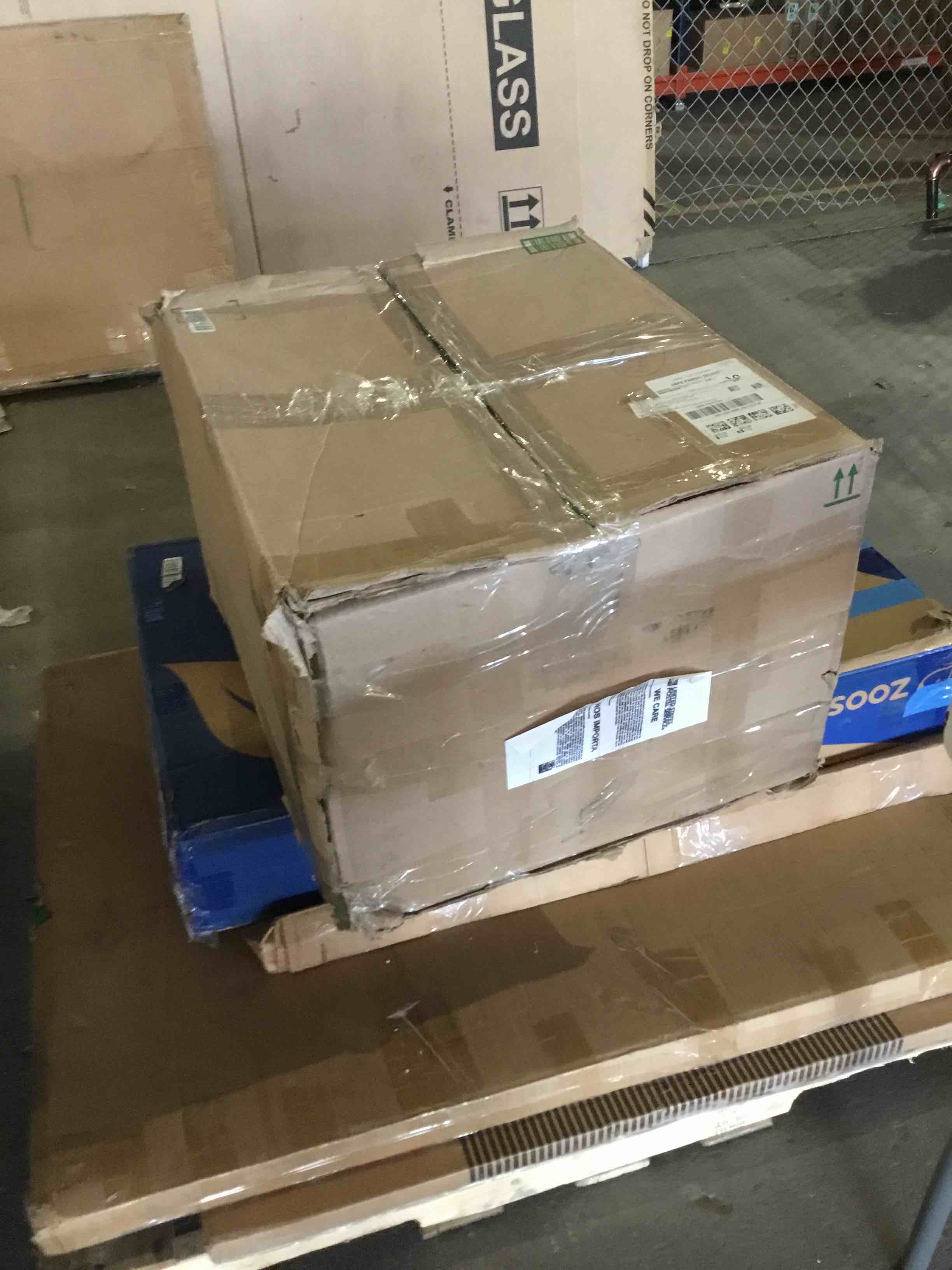 https://s3.amazonaws.com/lotting-images-prod/bidfta/RED4467930_1778515220712.jpeg