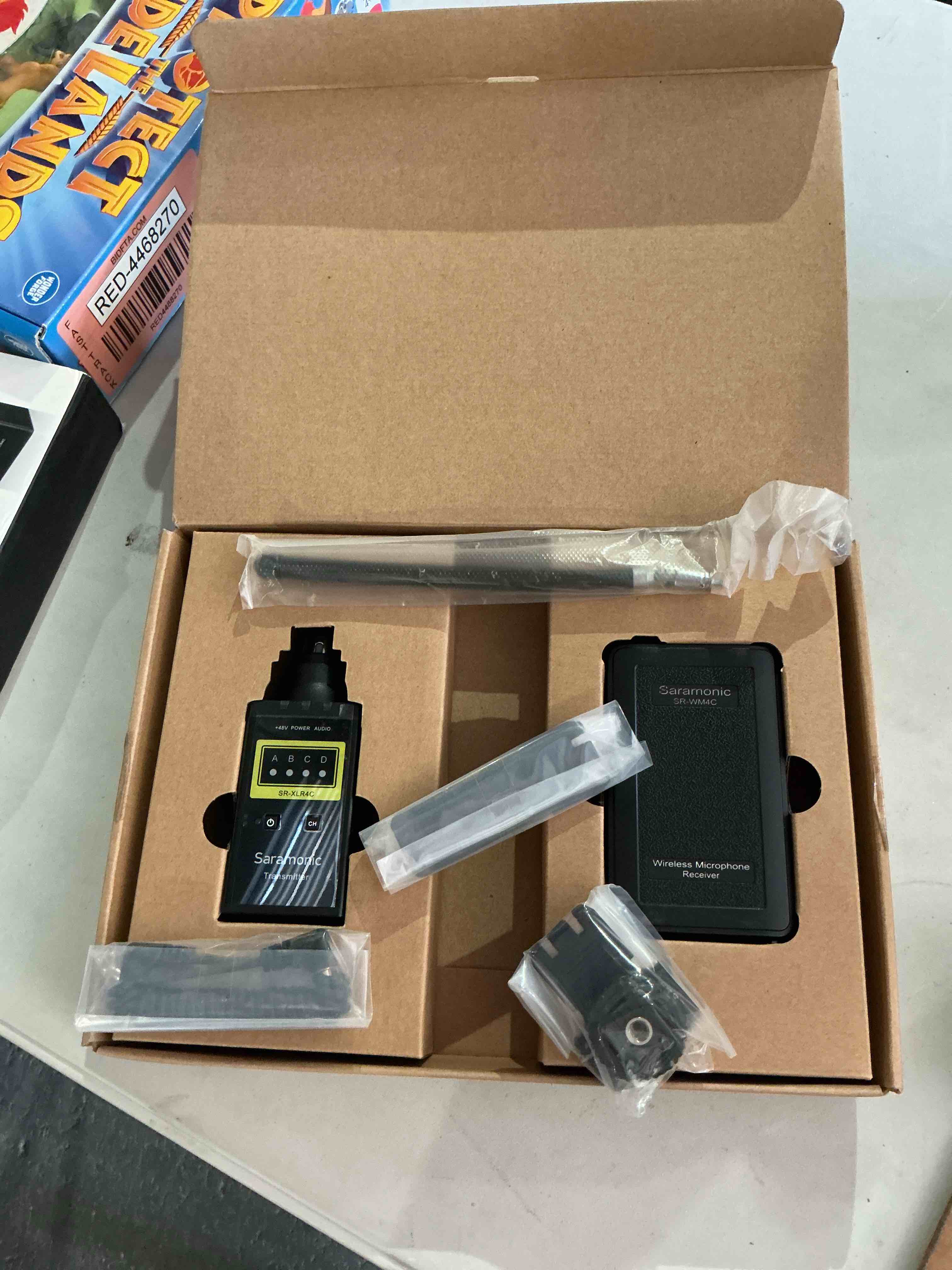Condition photo showing Good Condition for saramonic sr-wm4cb vhf wireless microphone system