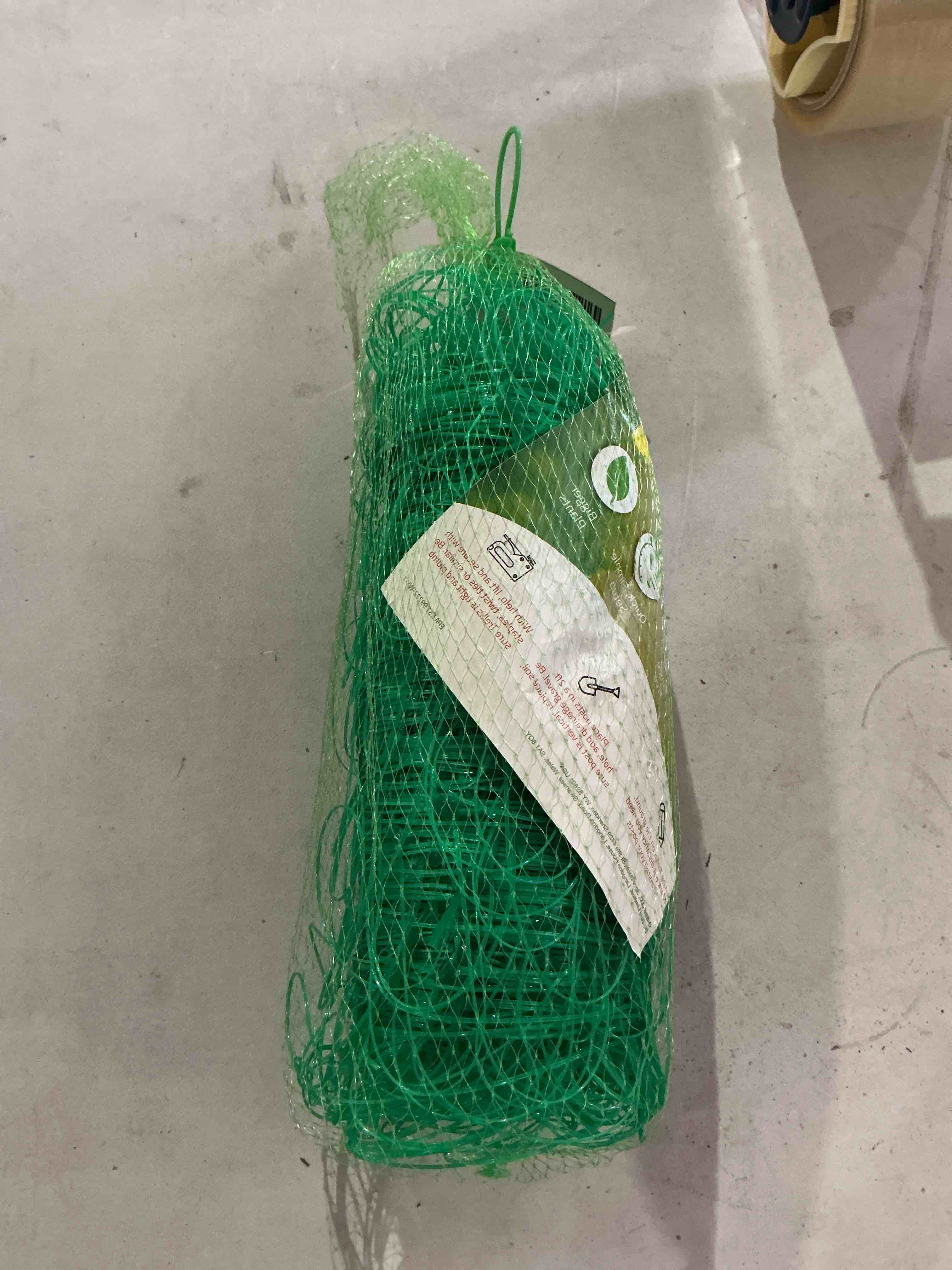Condition photo showing New/Like New for de-bird trellis netting for climbing plants - green, compact, 15mm mesh - garden vegetable & flower support, easy install, uv-treated nylon