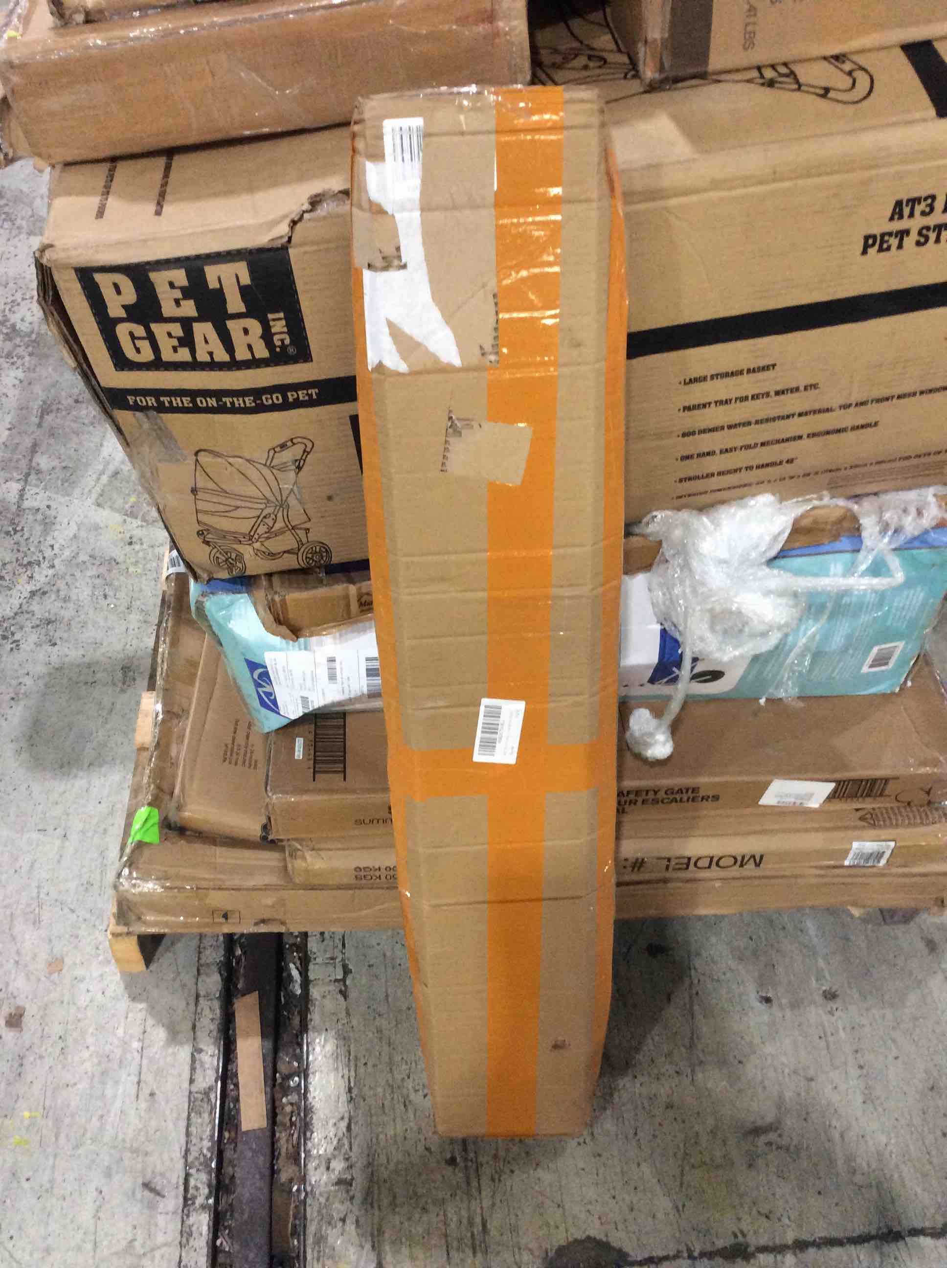 https://s3.amazonaws.com/lotting-images-prod/bidfta/RED4510798_1684341915534.jpeg