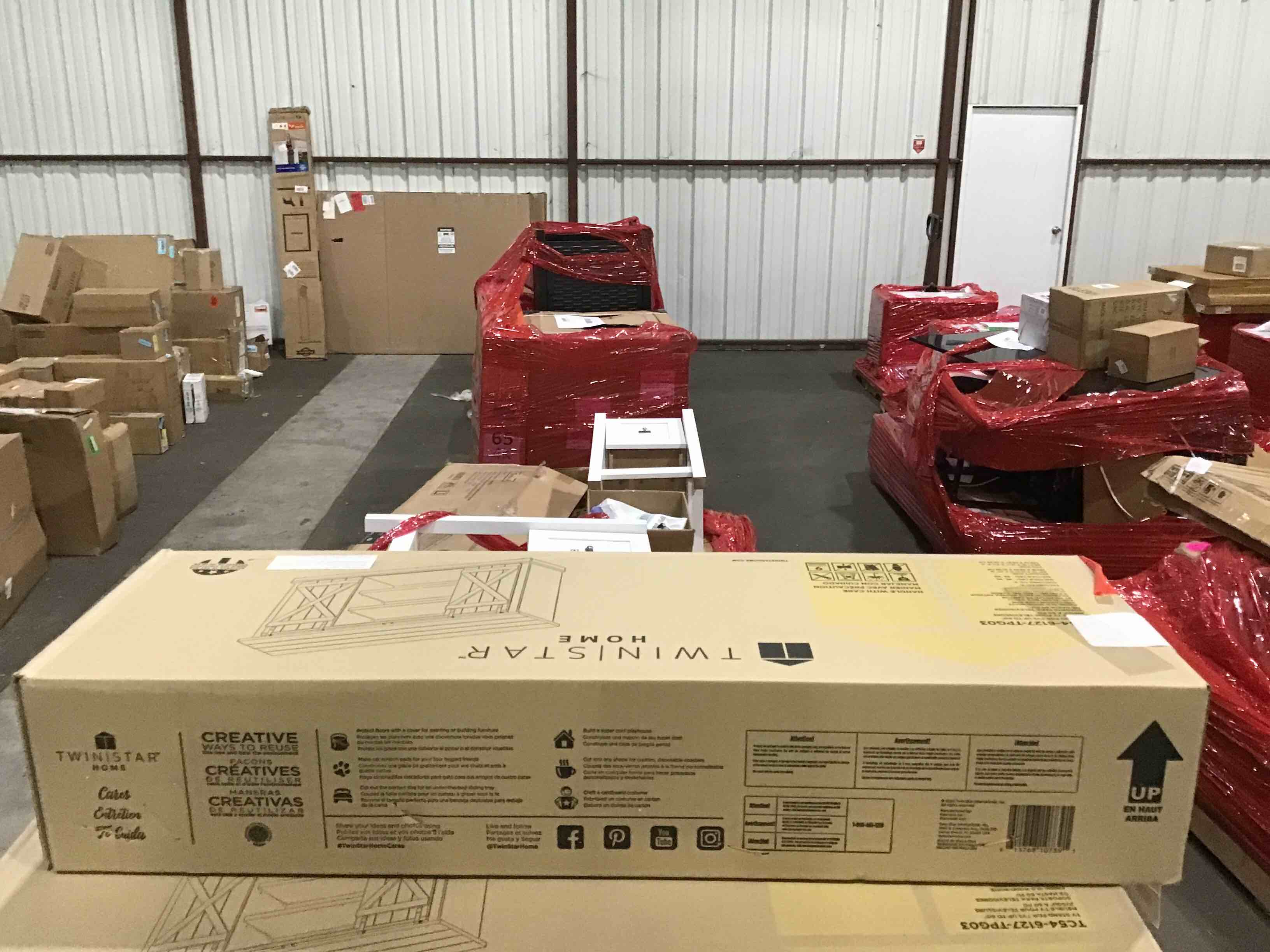 https://s3.amazonaws.com/lotting-images-prod/bidfta/RED4512711_1684767418188.jpeg