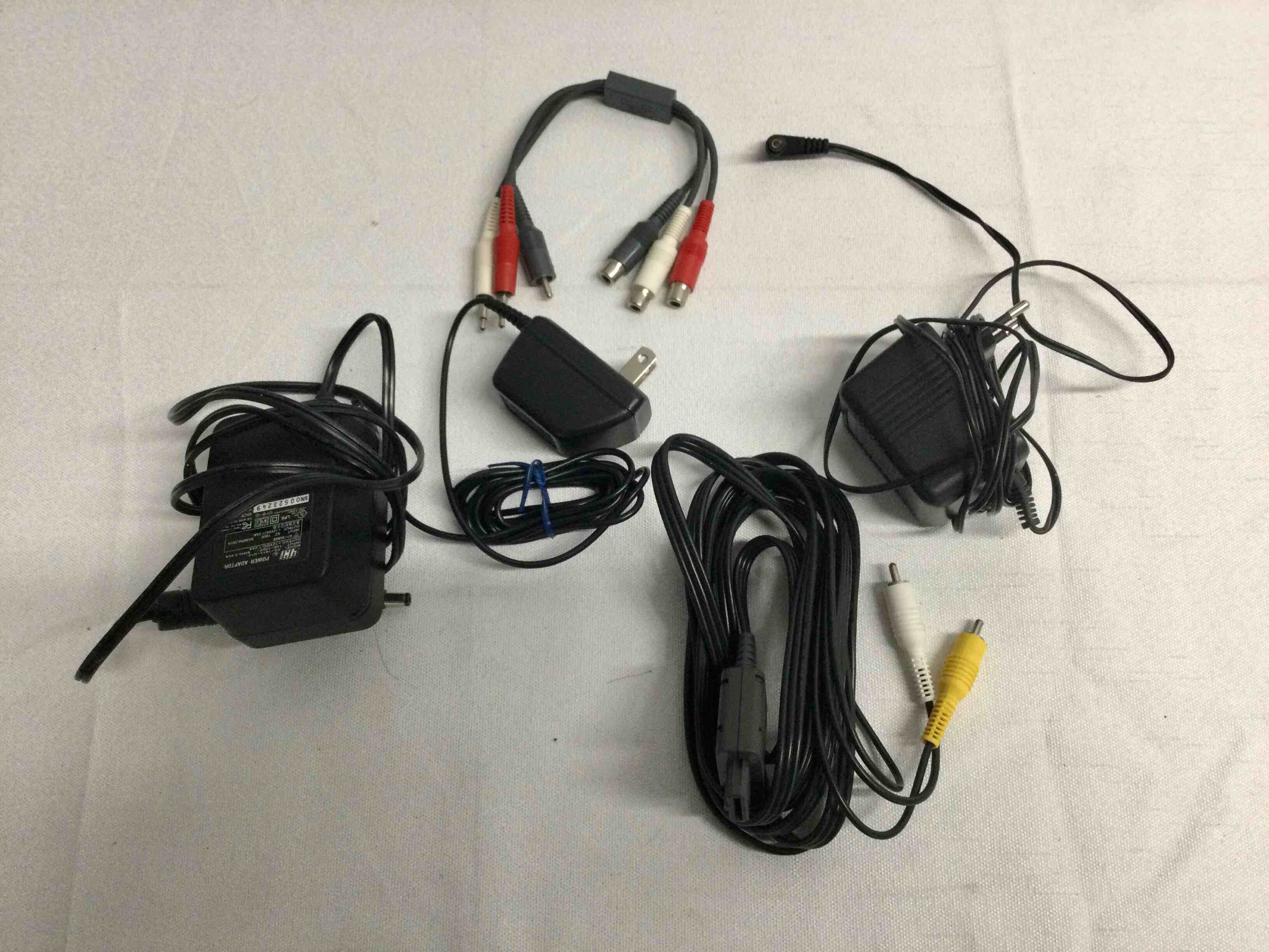 https://s3.amazonaws.com/lotting-images-prod/bidfta/RED4552457_1680199822540.jpeg