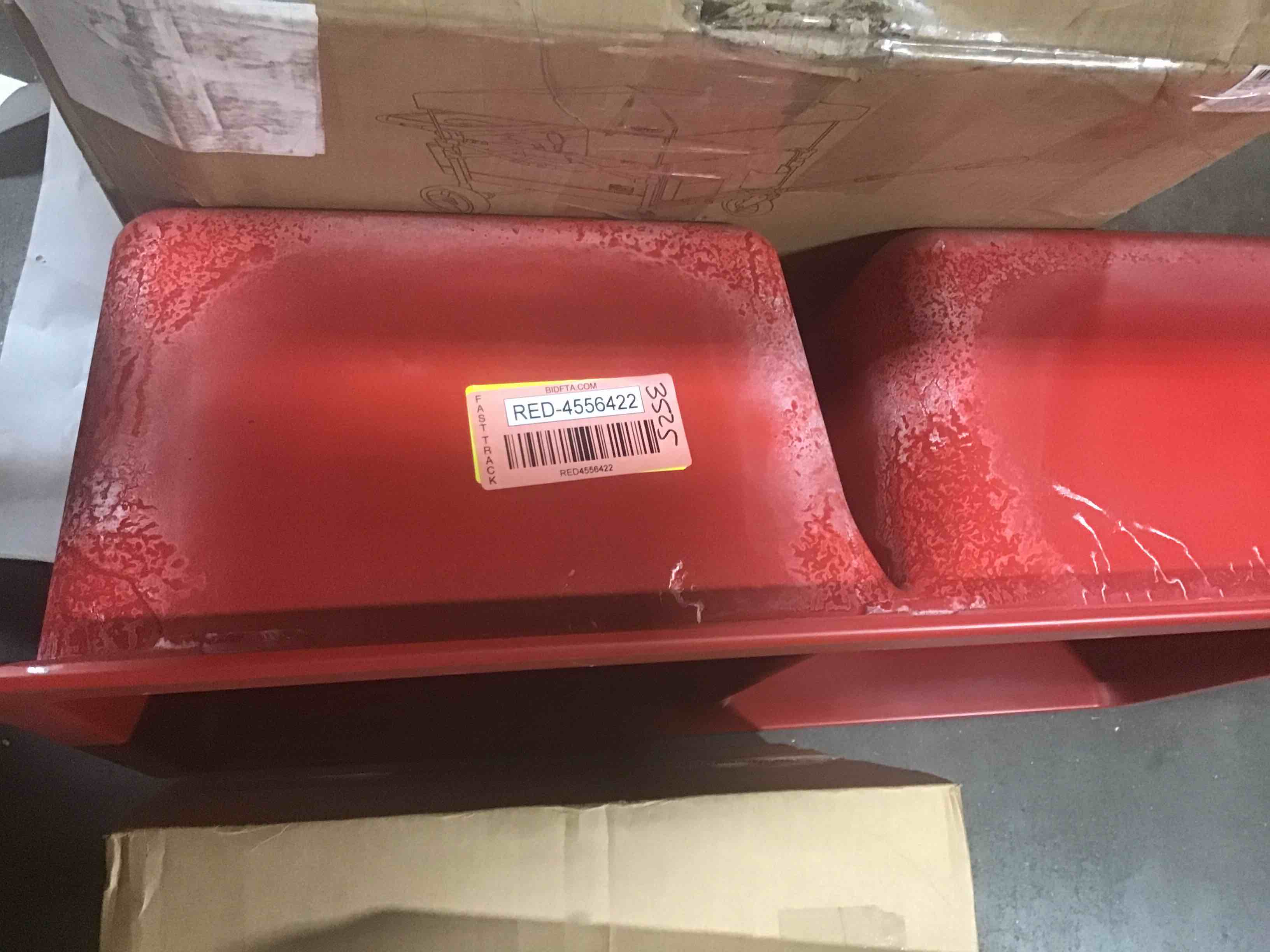 https://s3.amazonaws.com/lotting-images-prod/bidfta/RED4556422_1688657895134.jpeg