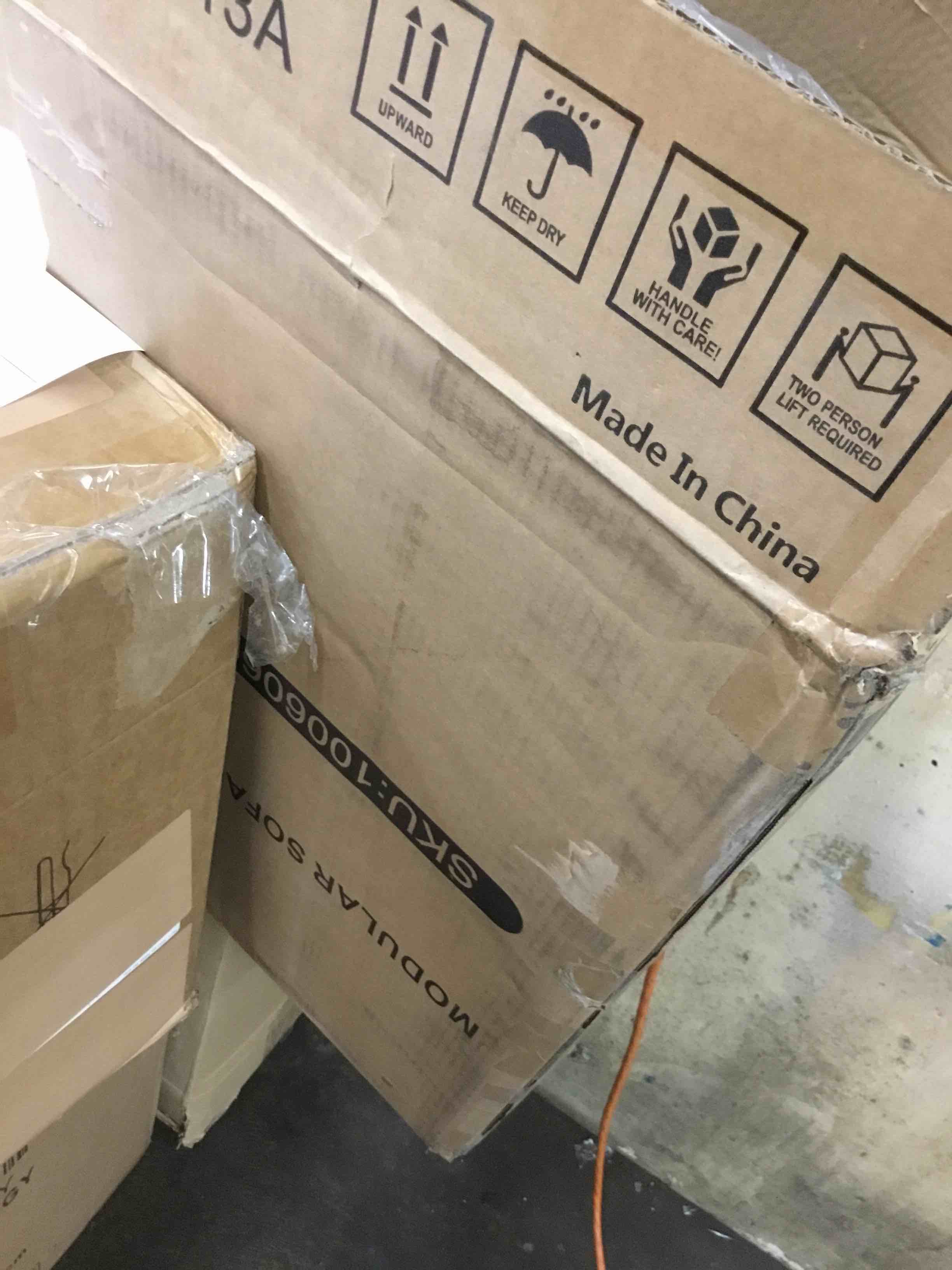 https://s3.amazonaws.com/lotting-images-prod/bidfta/RED4558469_1687548934403.jpeg
