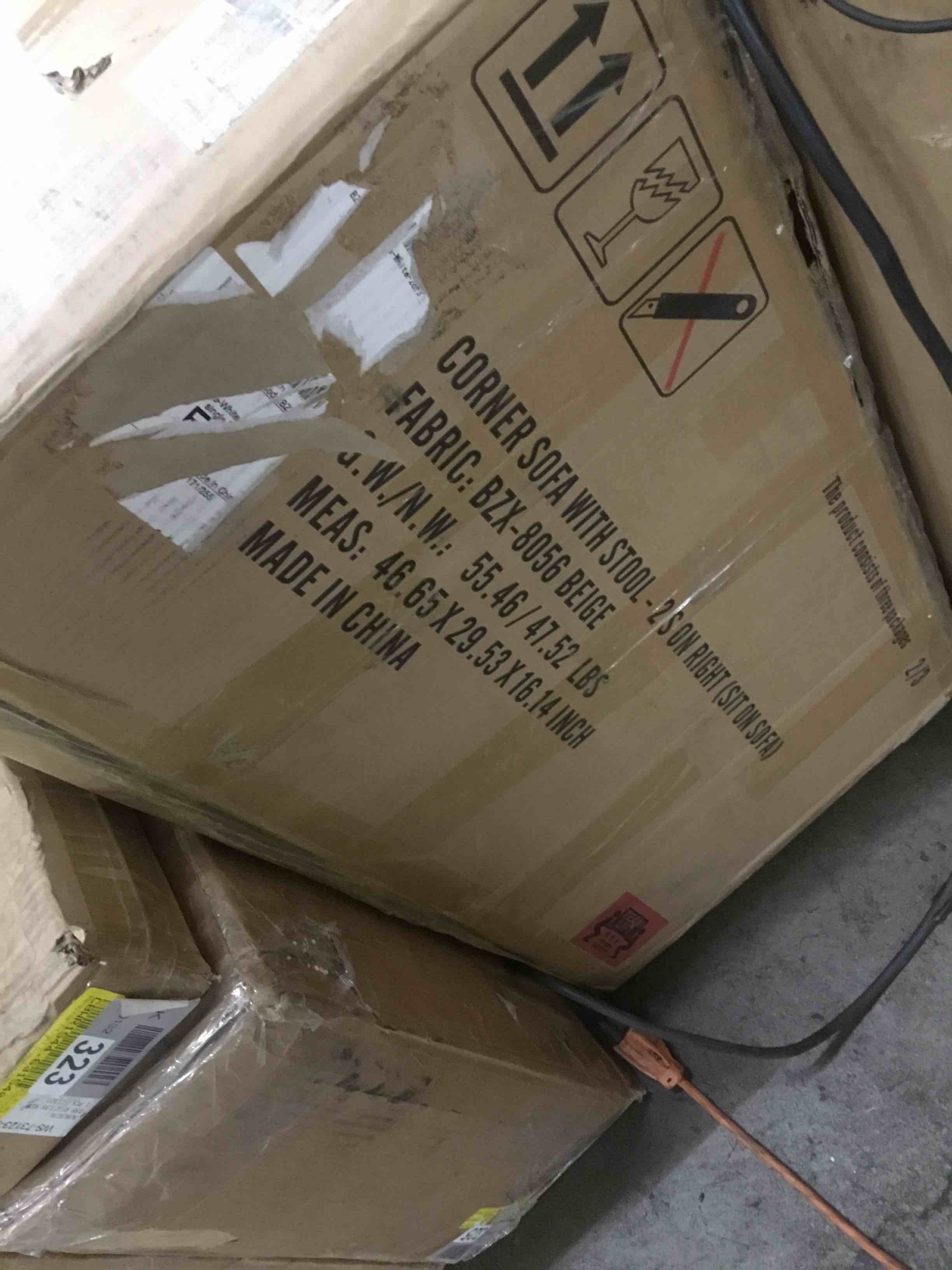 https://s3.amazonaws.com/lotting-images-prod/bidfta/RED4558477_1687781618837.jpeg