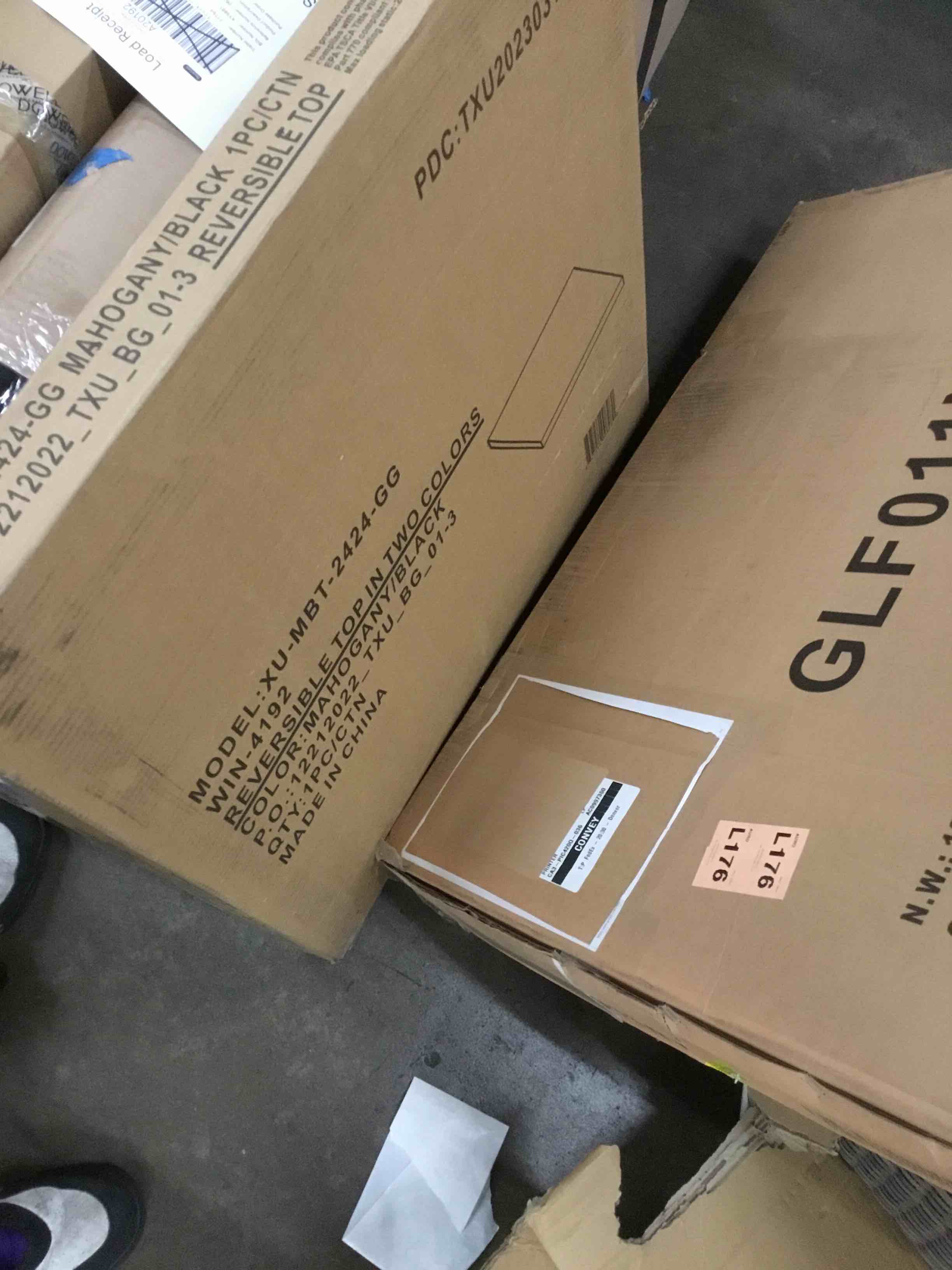 https://s3.amazonaws.com/lotting-images-prod/bidfta/RED4558492_1687786575356.jpeg