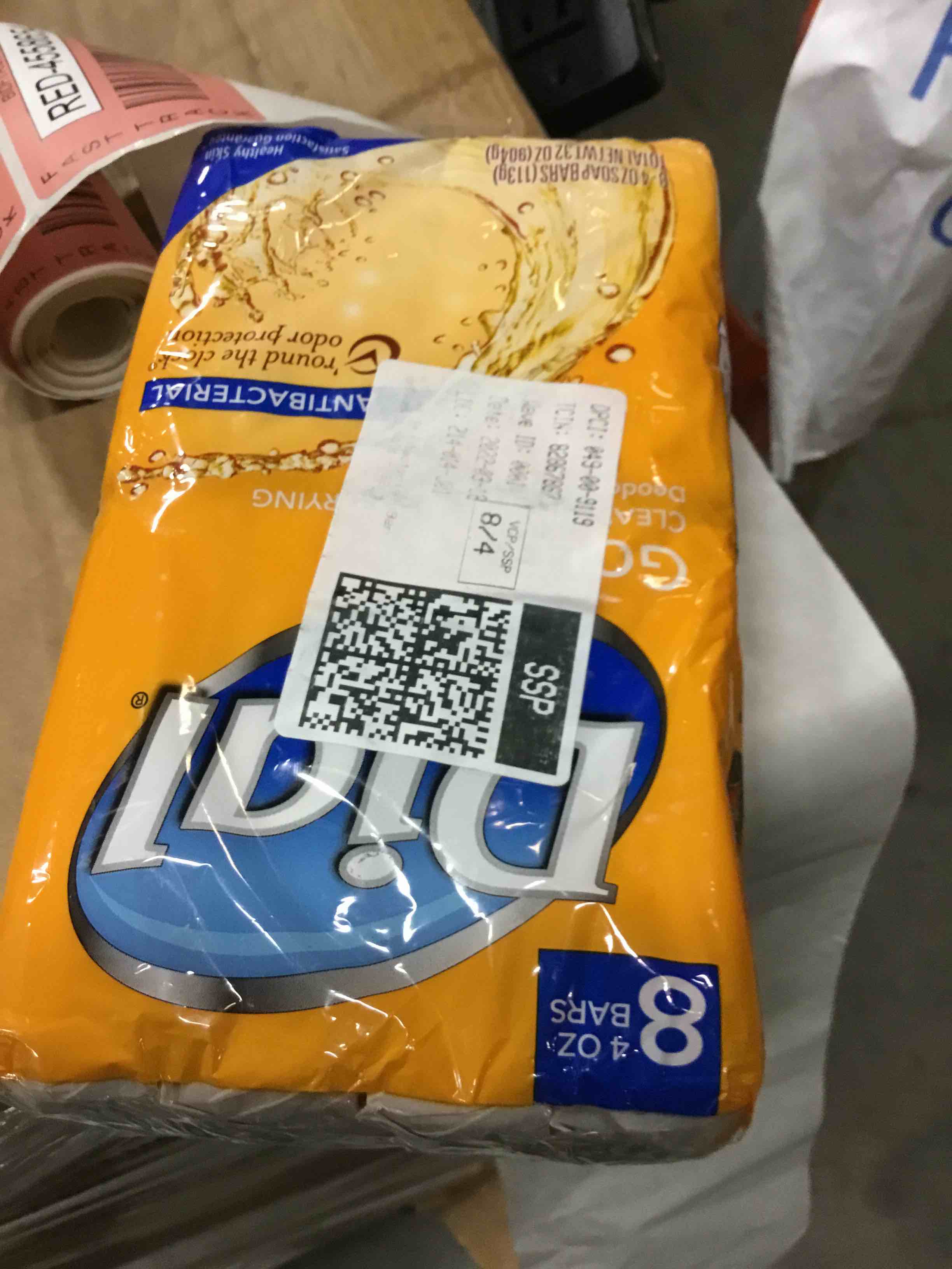 https://s3.amazonaws.com/lotting-images-prod/bidfta/RED4558654_1688402373459.jpeg