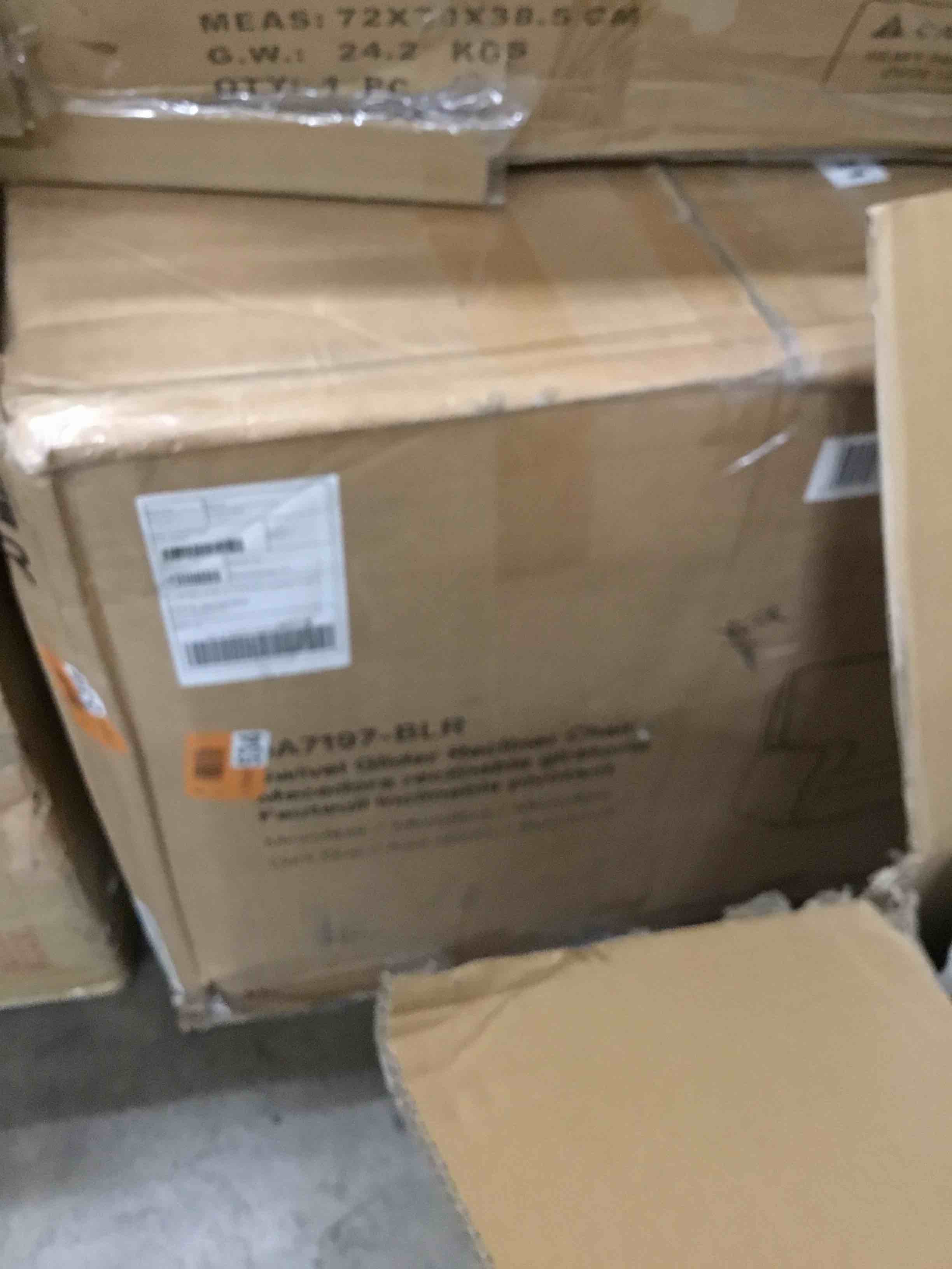 https://s3.amazonaws.com/lotting-images-prod/bidfta/RED4563658_1689349548149.jpeg
