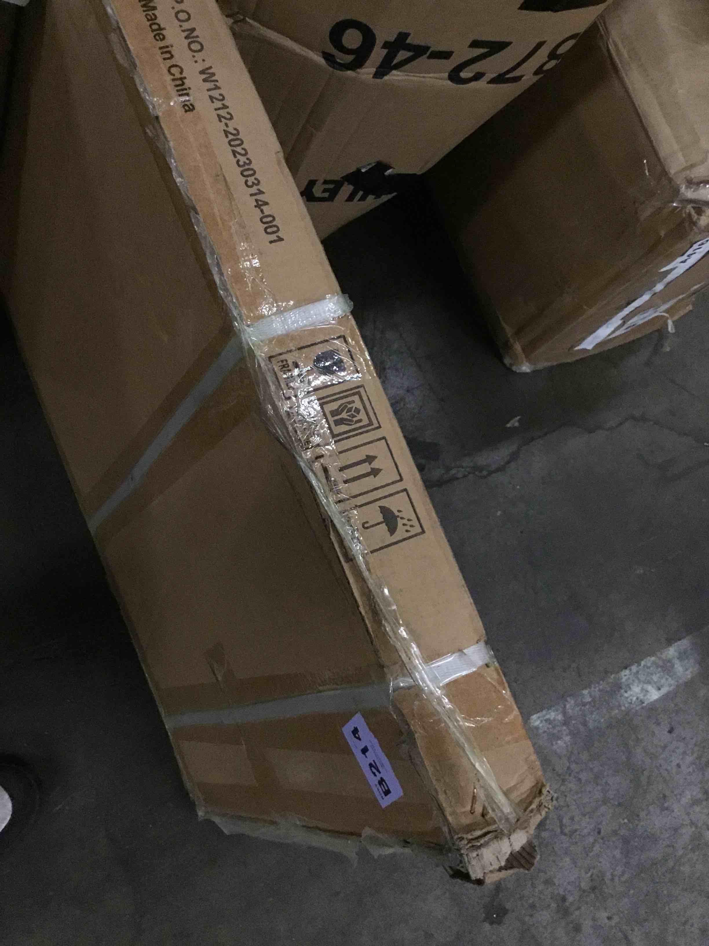 https://s3.amazonaws.com/lotting-images-prod/bidfta/RED4563676_1689359881700.jpeg