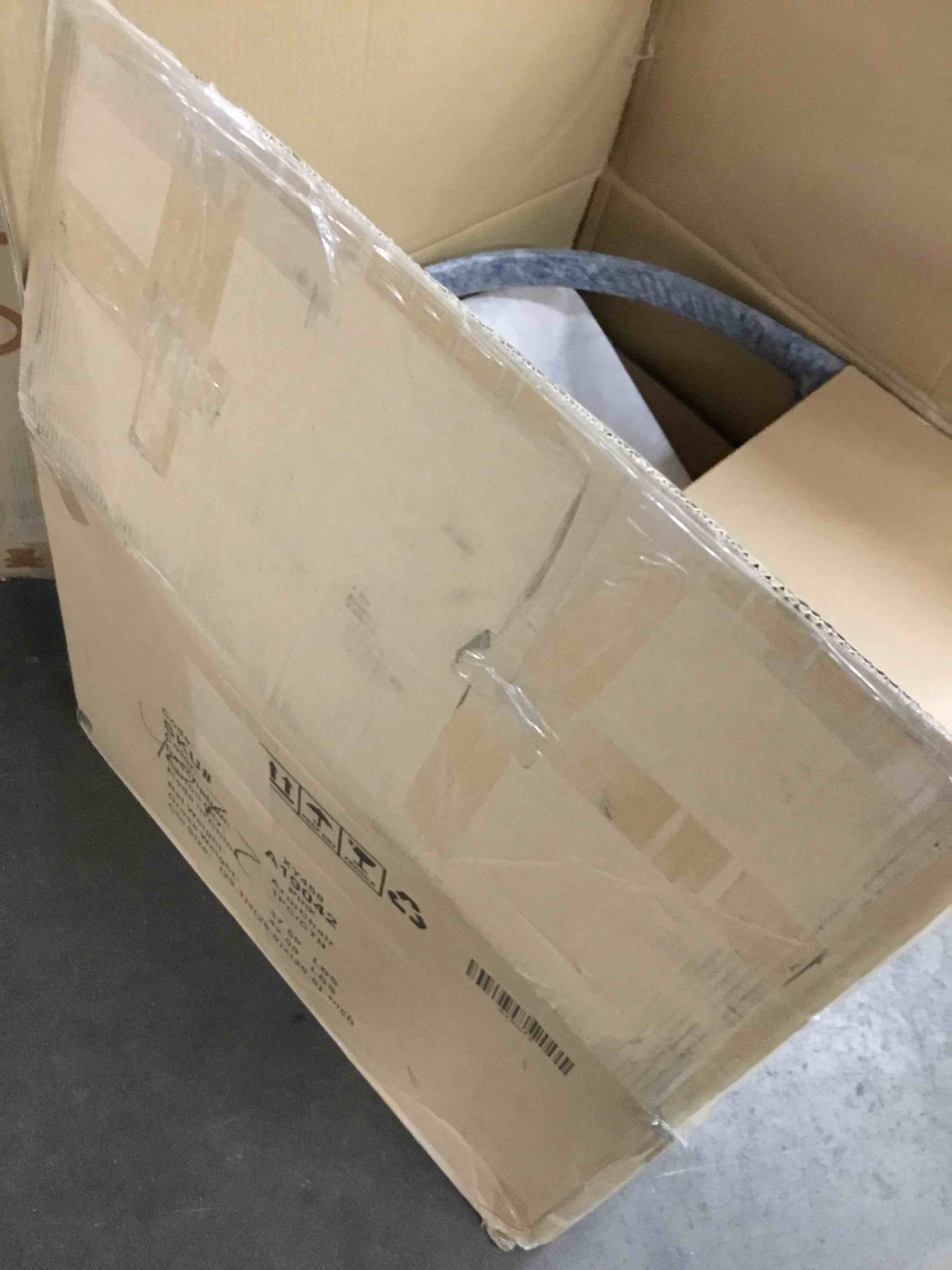 https://s3.amazonaws.com/lotting-images-prod/bidfta/RED4563704_1689597620398.jpeg