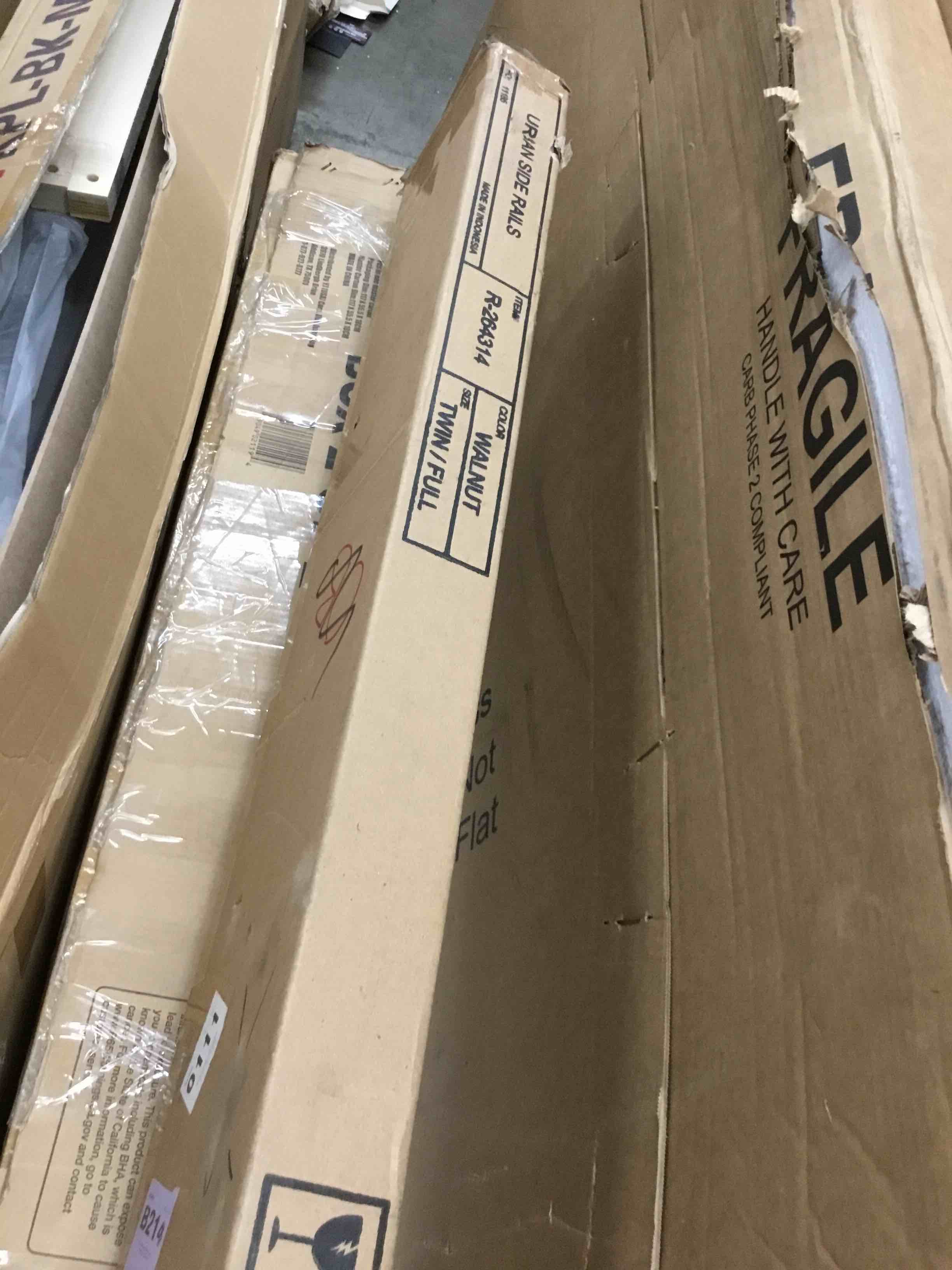 https://s3.amazonaws.com/lotting-images-prod/bidfta/RED4564565_1690904303956.jpeg