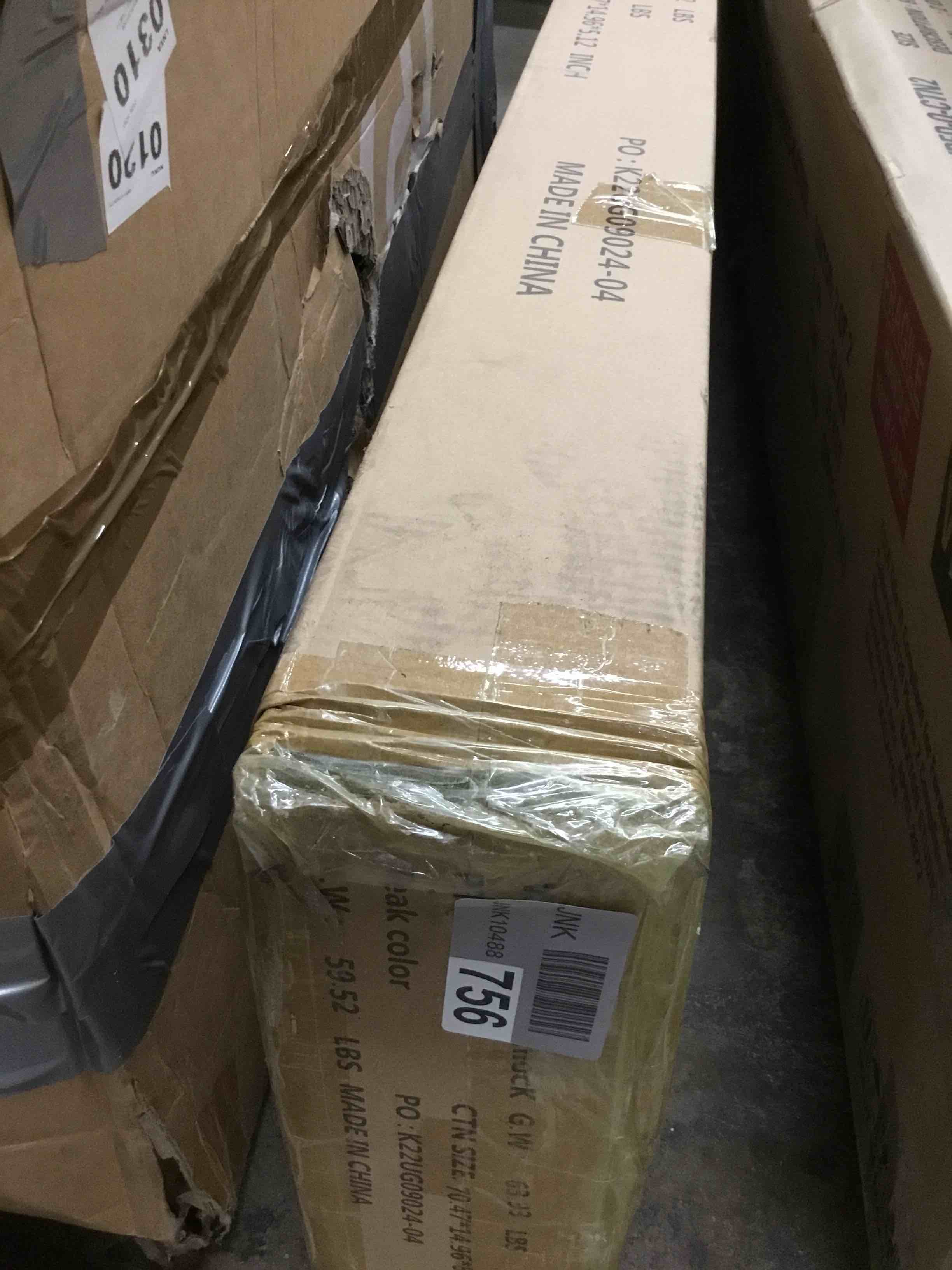 https://s3.amazonaws.com/lotting-images-prod/bidfta/RED4564568_1690907826071.jpeg