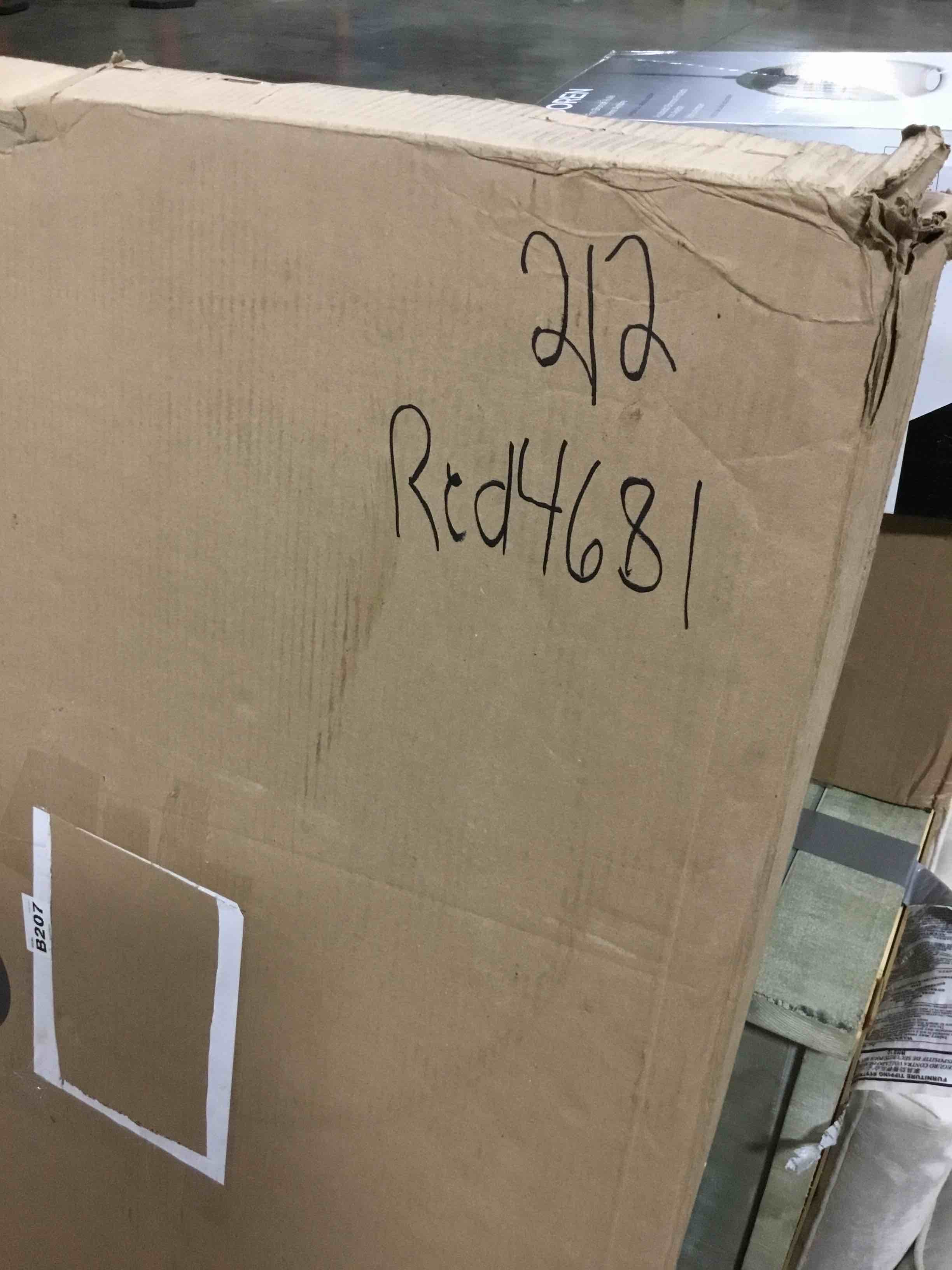 https://s3.amazonaws.com/lotting-images-prod/bidfta/RED4564681_1691672504216.jpeg