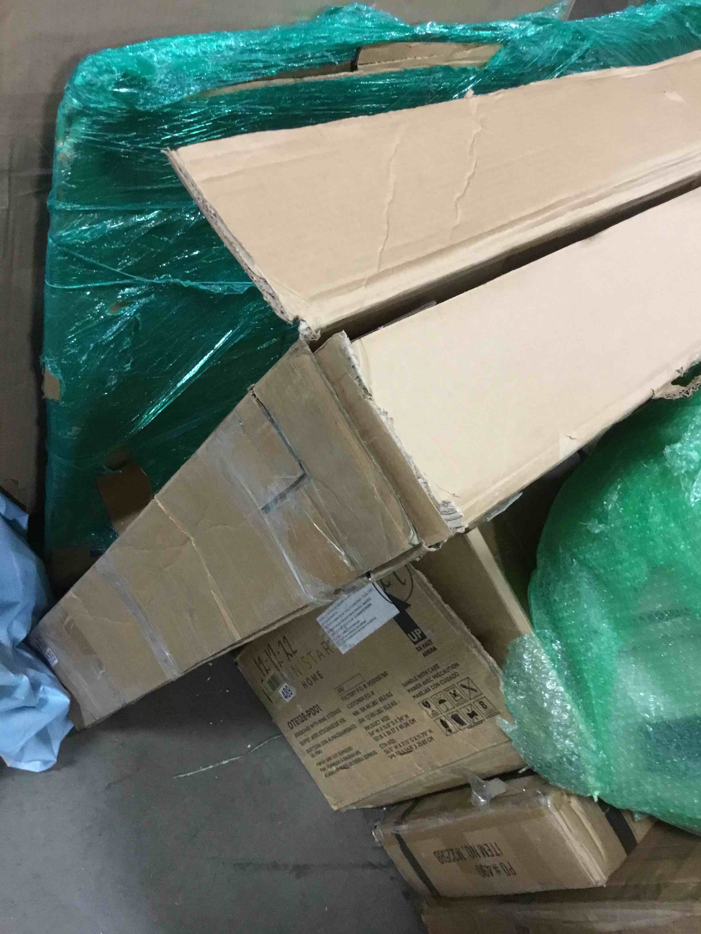 https://s3.amazonaws.com/lotting-images-prod/bidfta/RED4564683_1691609926378.jpeg