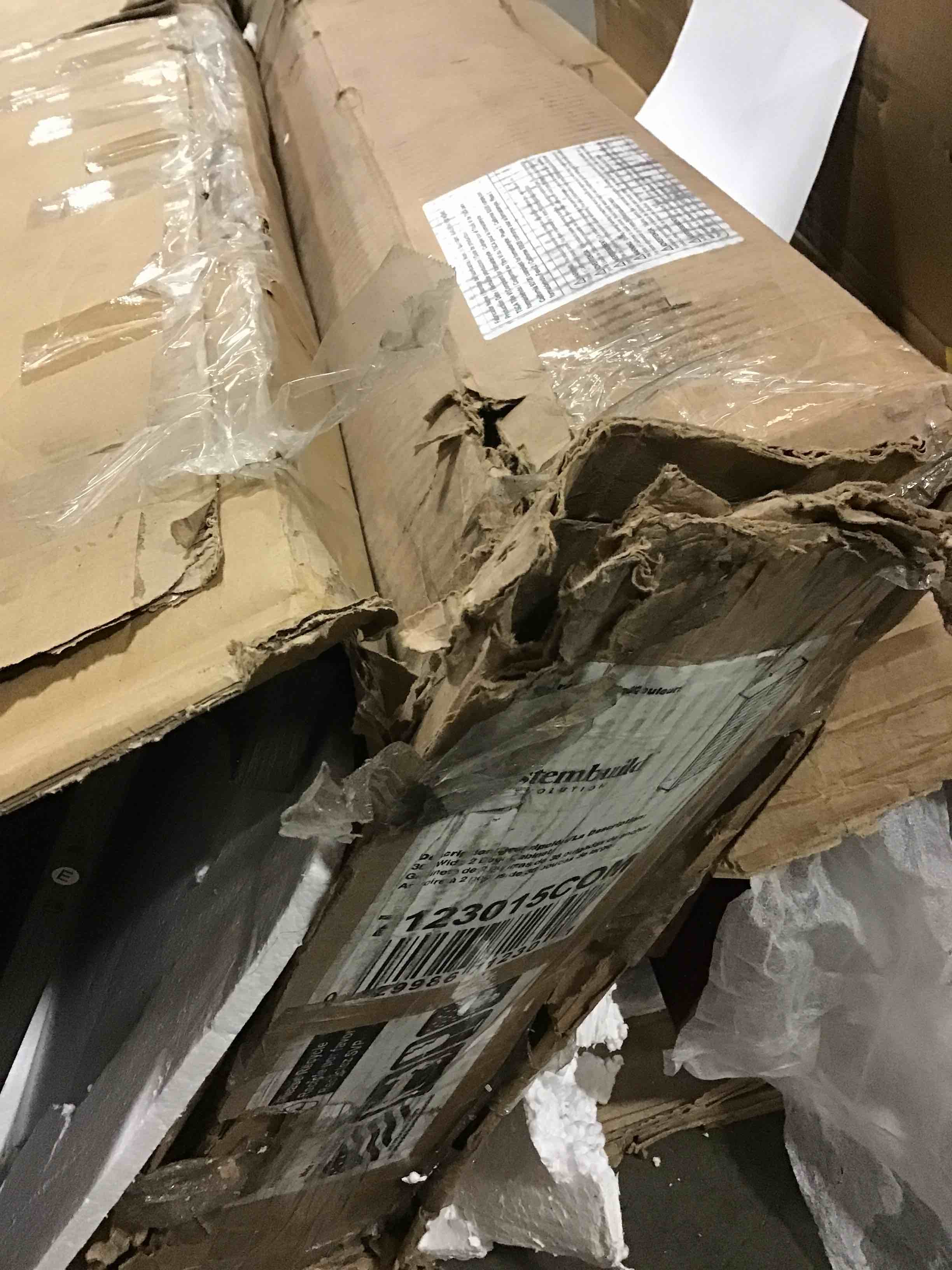 https://s3.amazonaws.com/lotting-images-prod/bidfta/RED4564692_1691612249560.jpeg