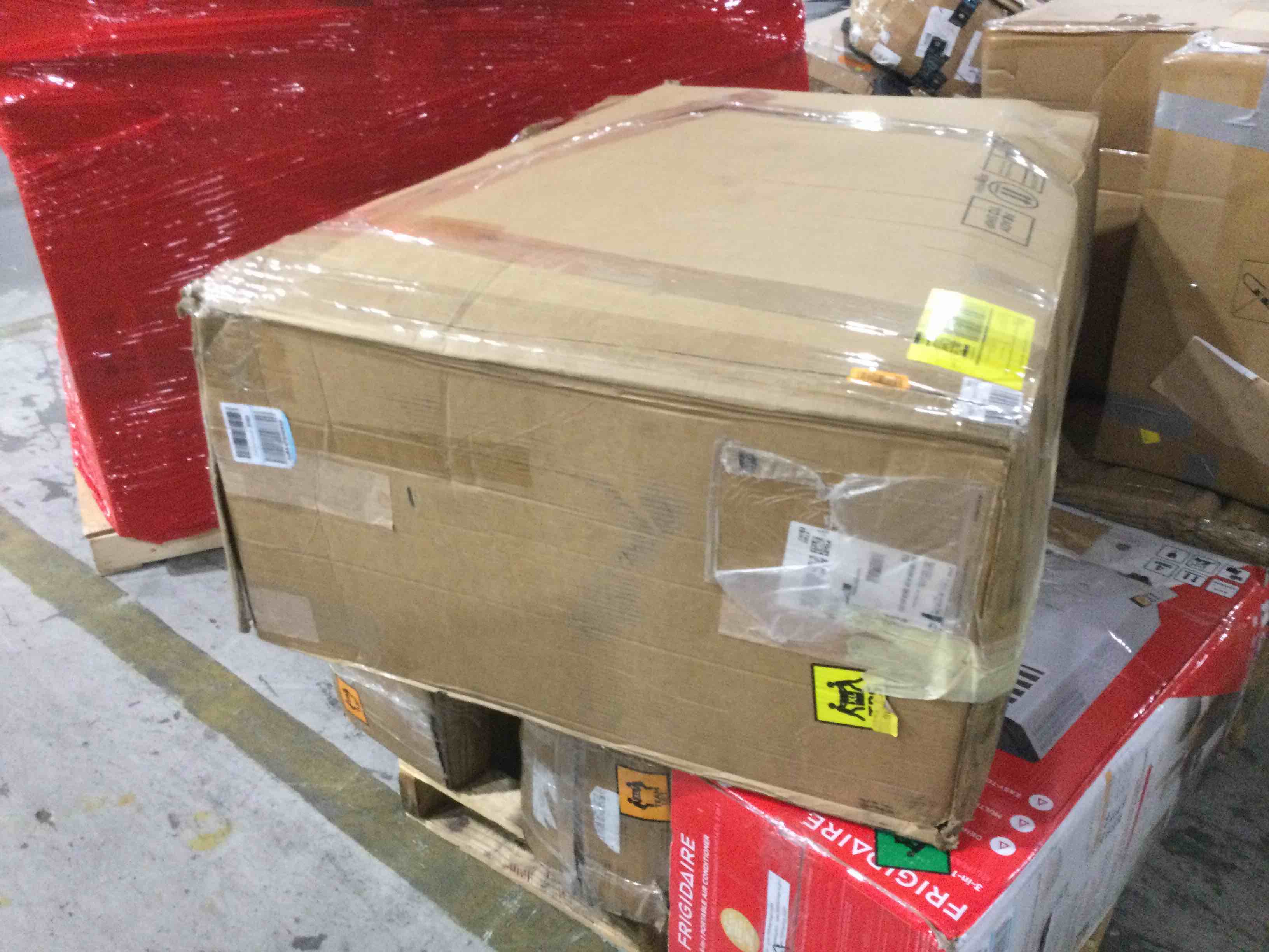 https://s3.amazonaws.com/lotting-images-prod/bidfta/RED4594159_1694011232162.jpeg
