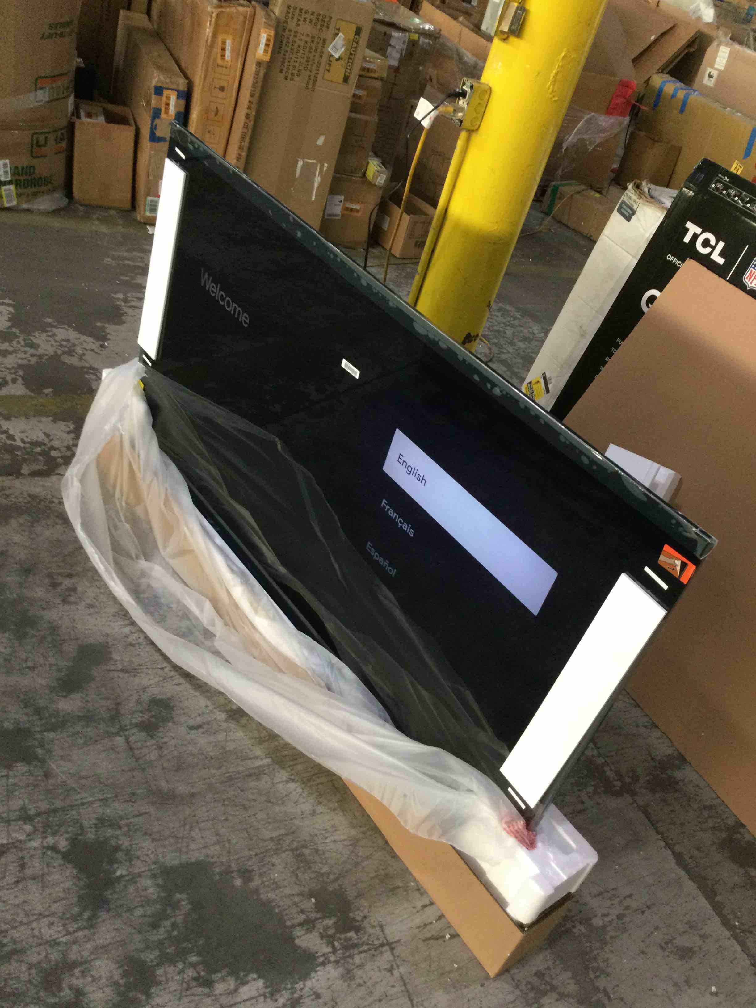 https://s3.amazonaws.com/lotting-images-prod/bidfta/RED4594233_1694036849231.jpeg