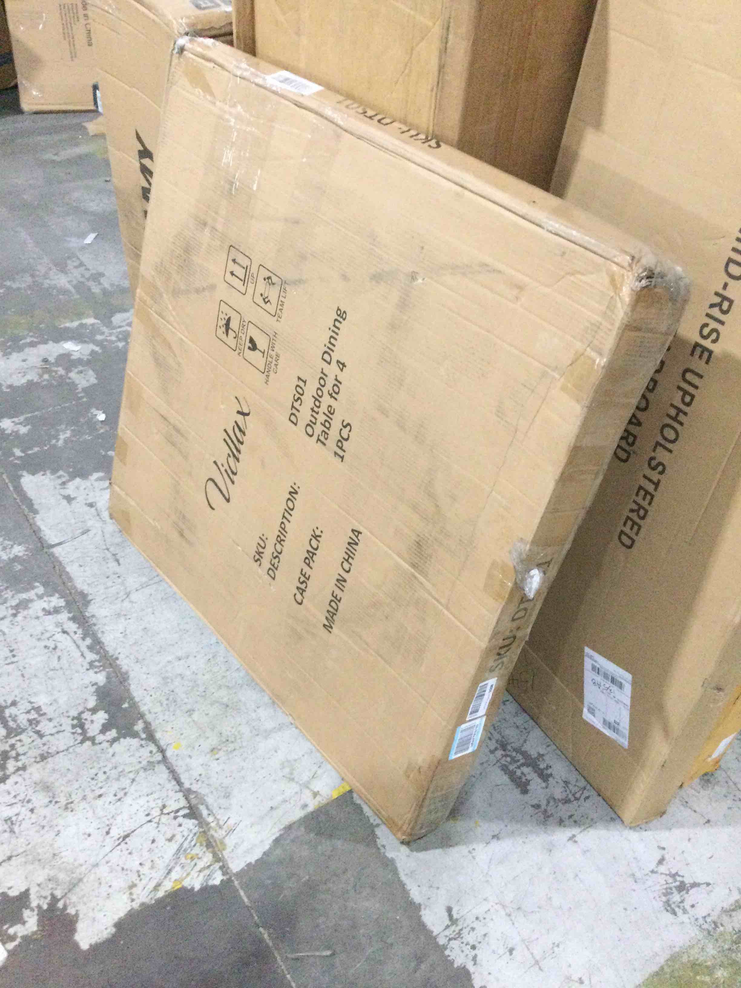 https://s3.amazonaws.com/lotting-images-prod/bidfta/RED4594345_1694188510288.jpeg