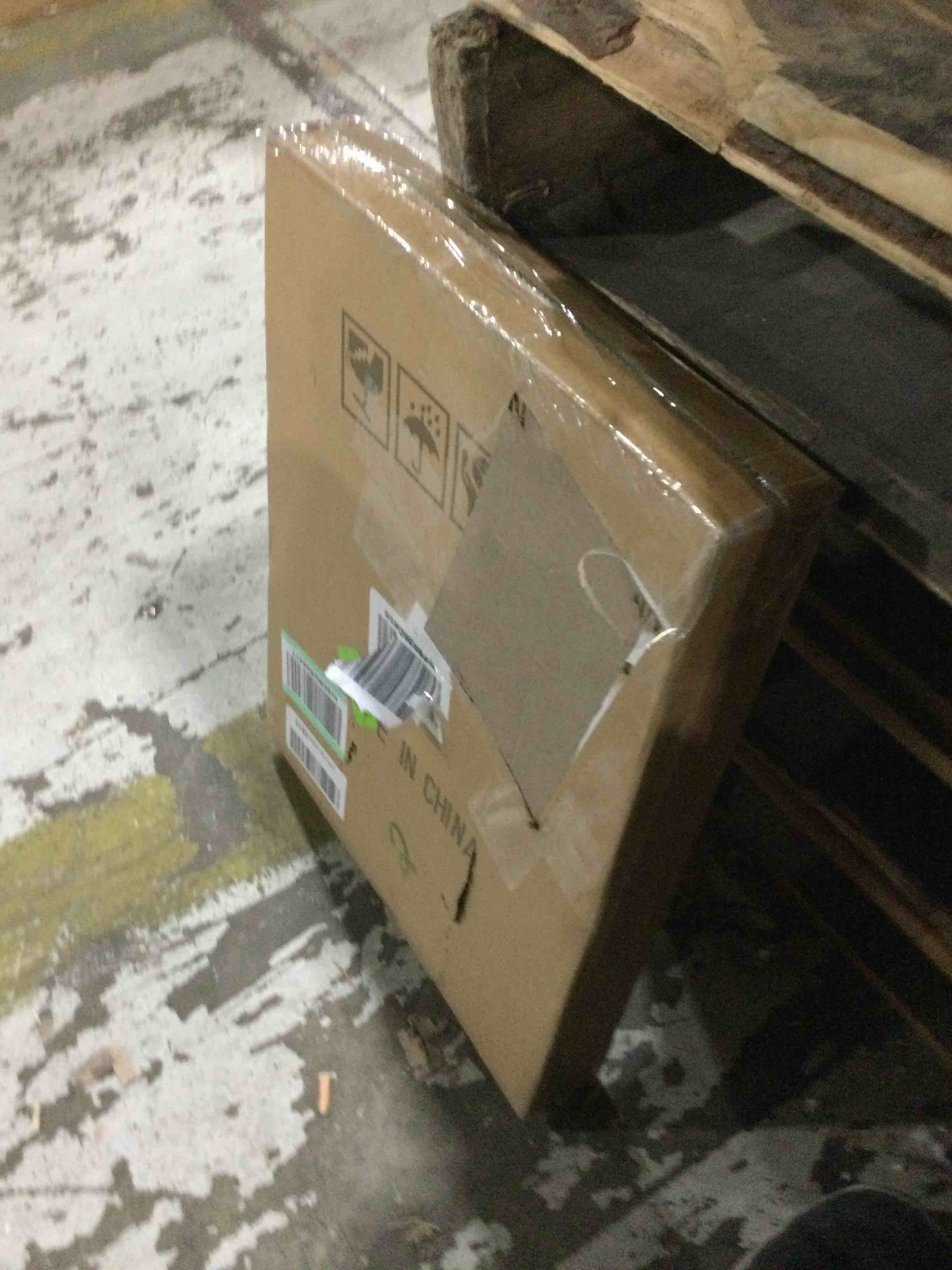 https://s3.amazonaws.com/lotting-images-prod/bidfta/RED4596194_1685722238136.jpeg