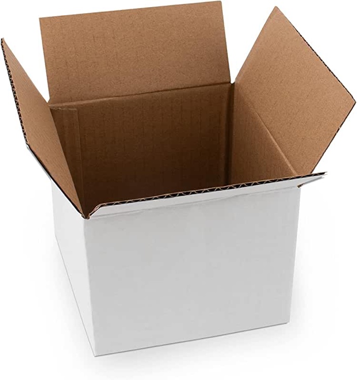 WHITE CARDBOARD BOX BUNDLE / UNKNOWN SPECIFICATIONS/ STOCK PHOTO FOR REFERENCE ONLY