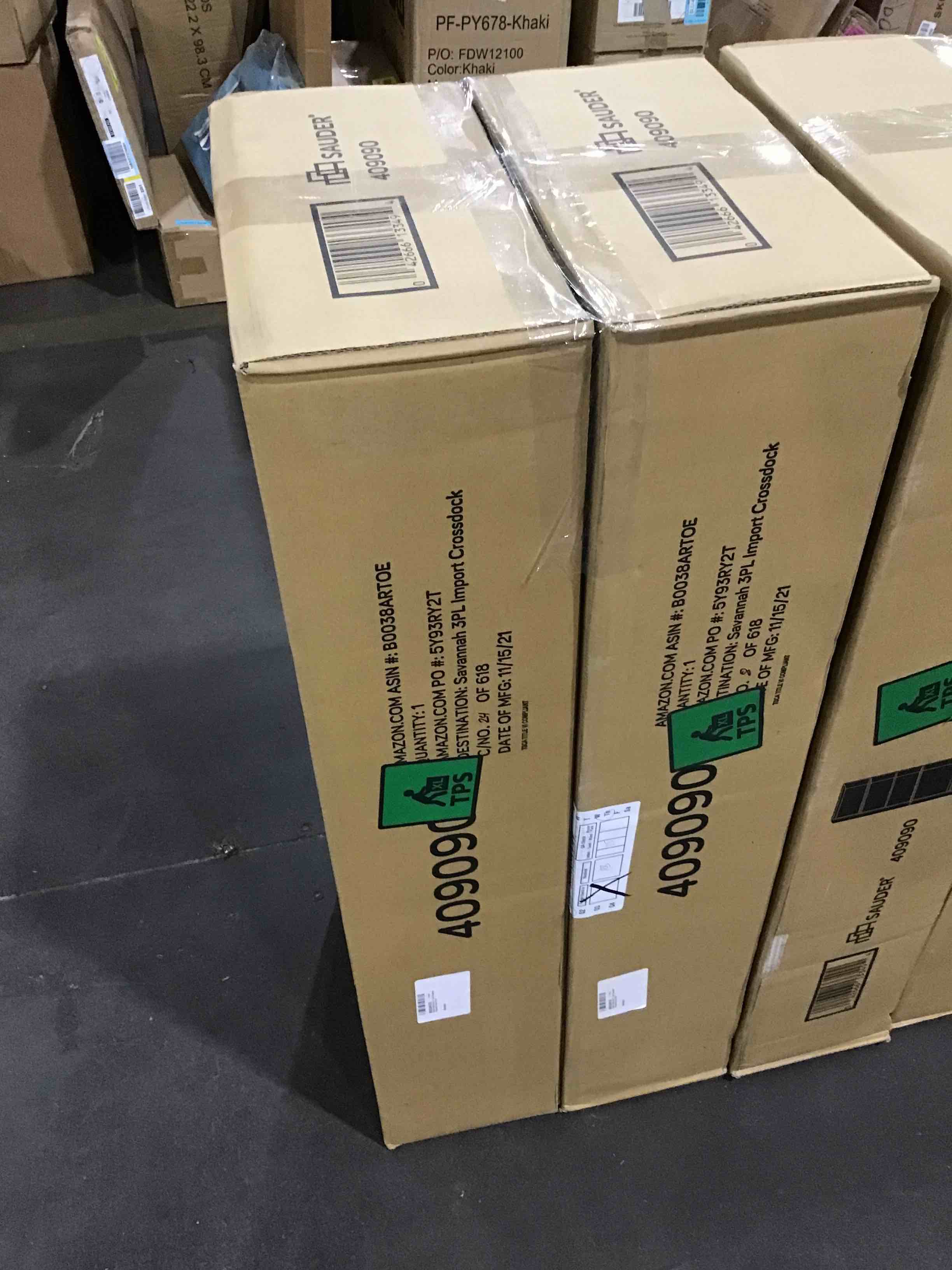 https://s3.amazonaws.com/lotting-images-prod/bidfta/RED4596940_1687276887095.jpeg