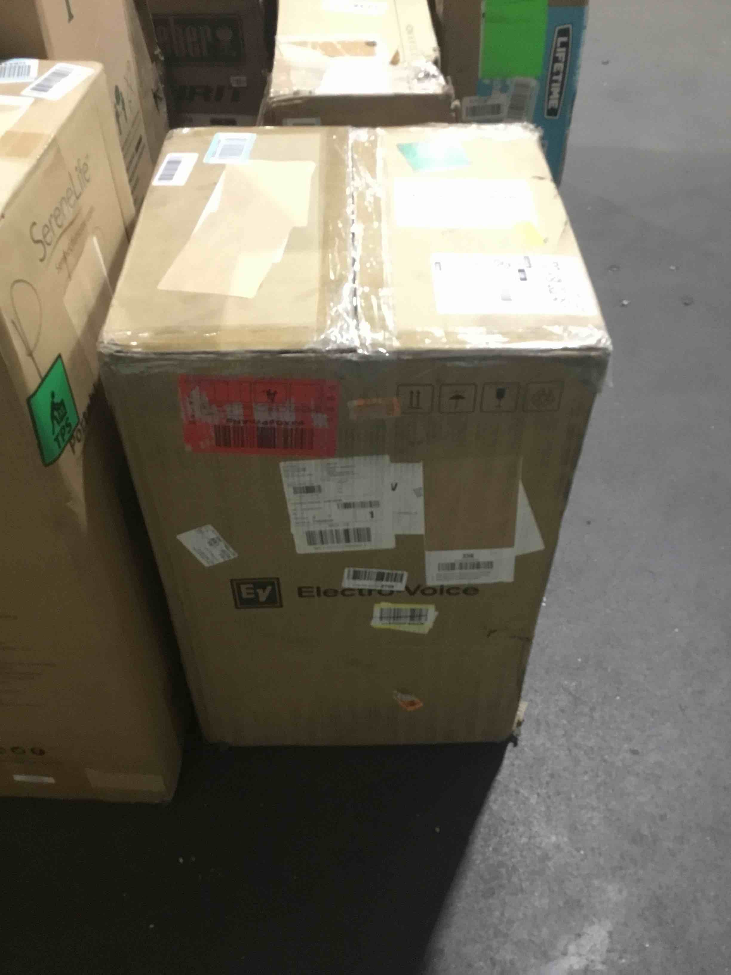 https://s3.amazonaws.com/lotting-images-prod/bidfta/RED4597707_1689603175659.jpeg
