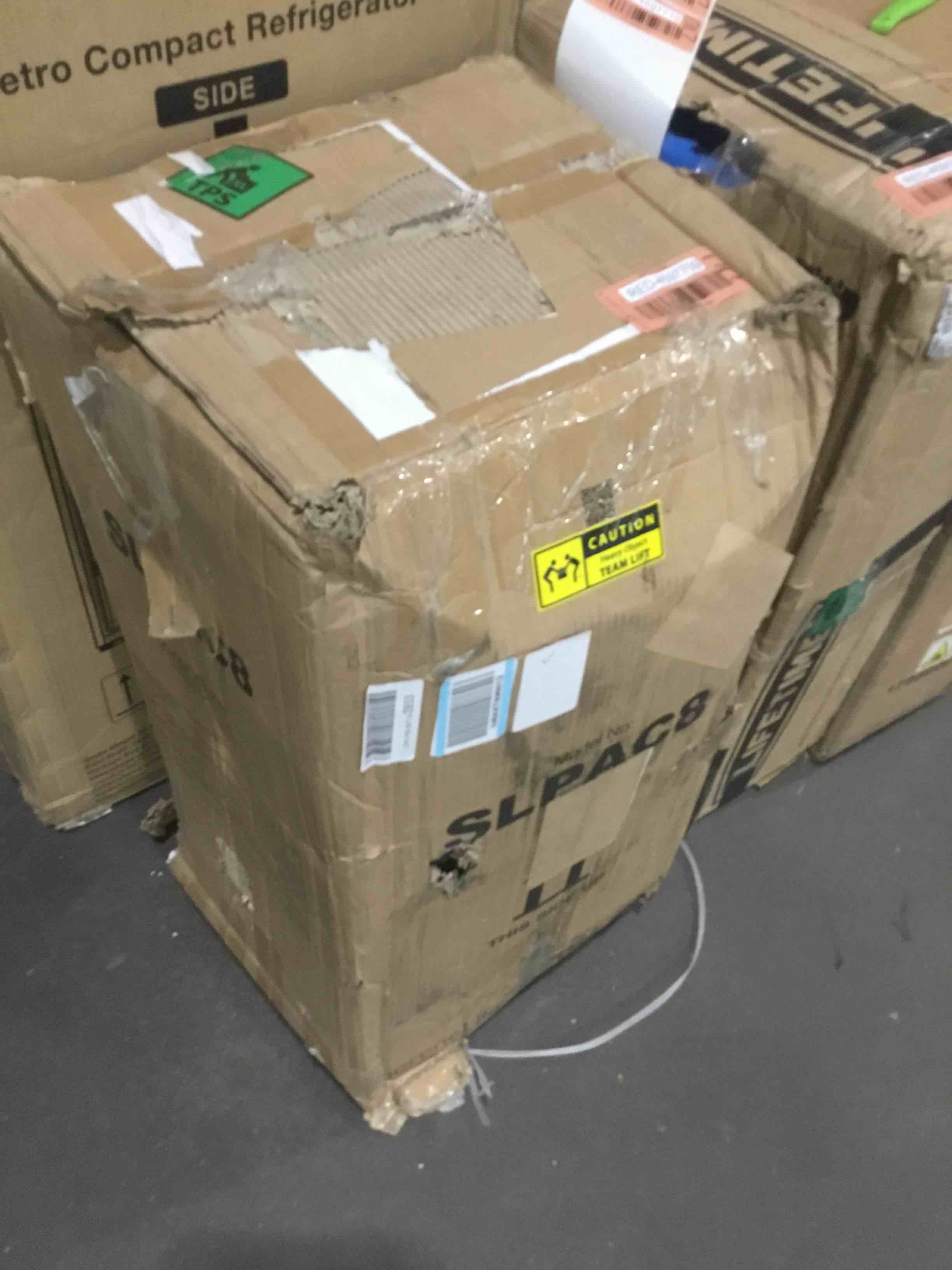 https://s3.amazonaws.com/lotting-images-prod/bidfta/RED4597710_1689603862235.jpeg