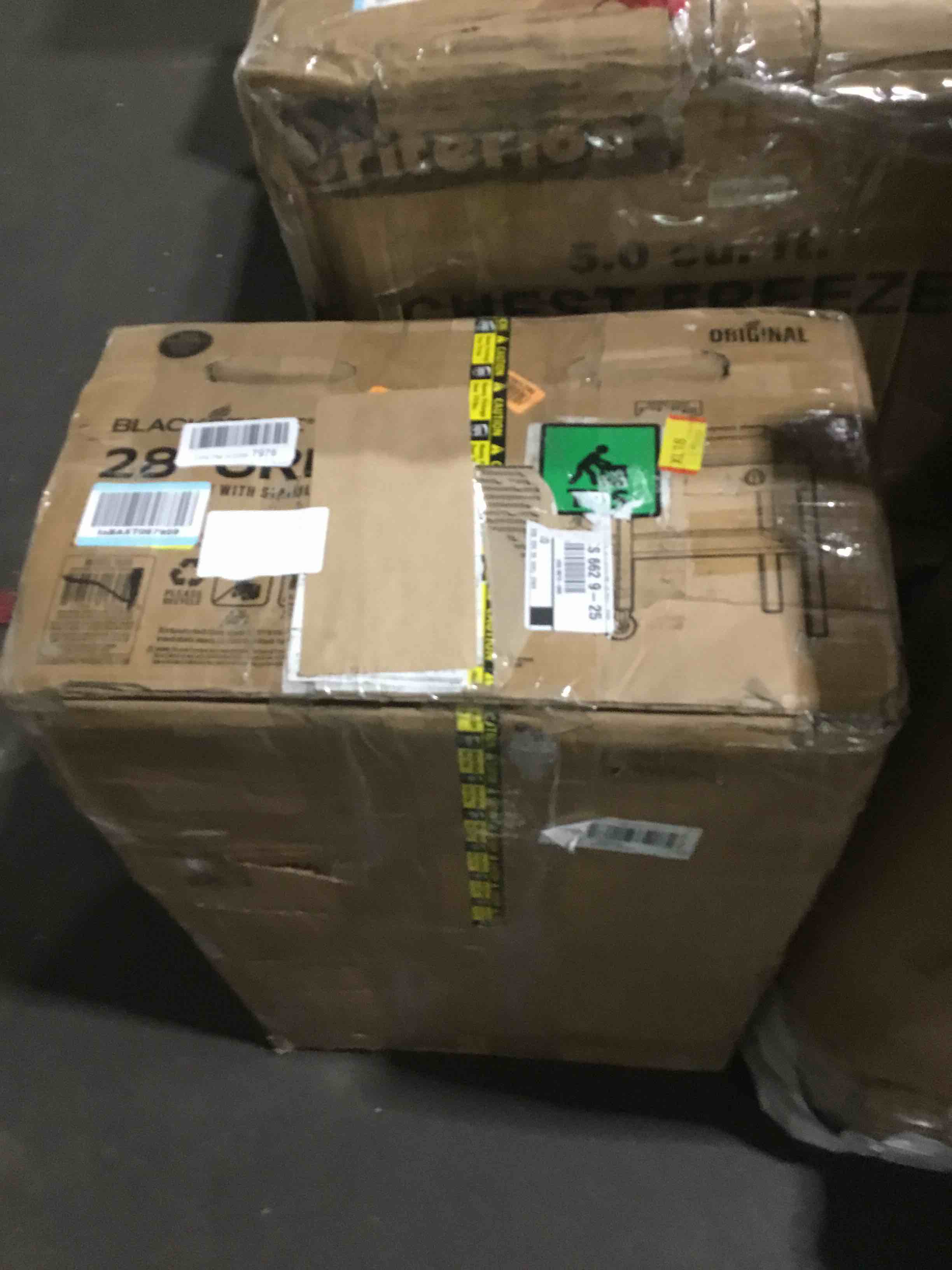 https://s3.amazonaws.com/lotting-images-prod/bidfta/RED4597712_1689605093967.jpeg
