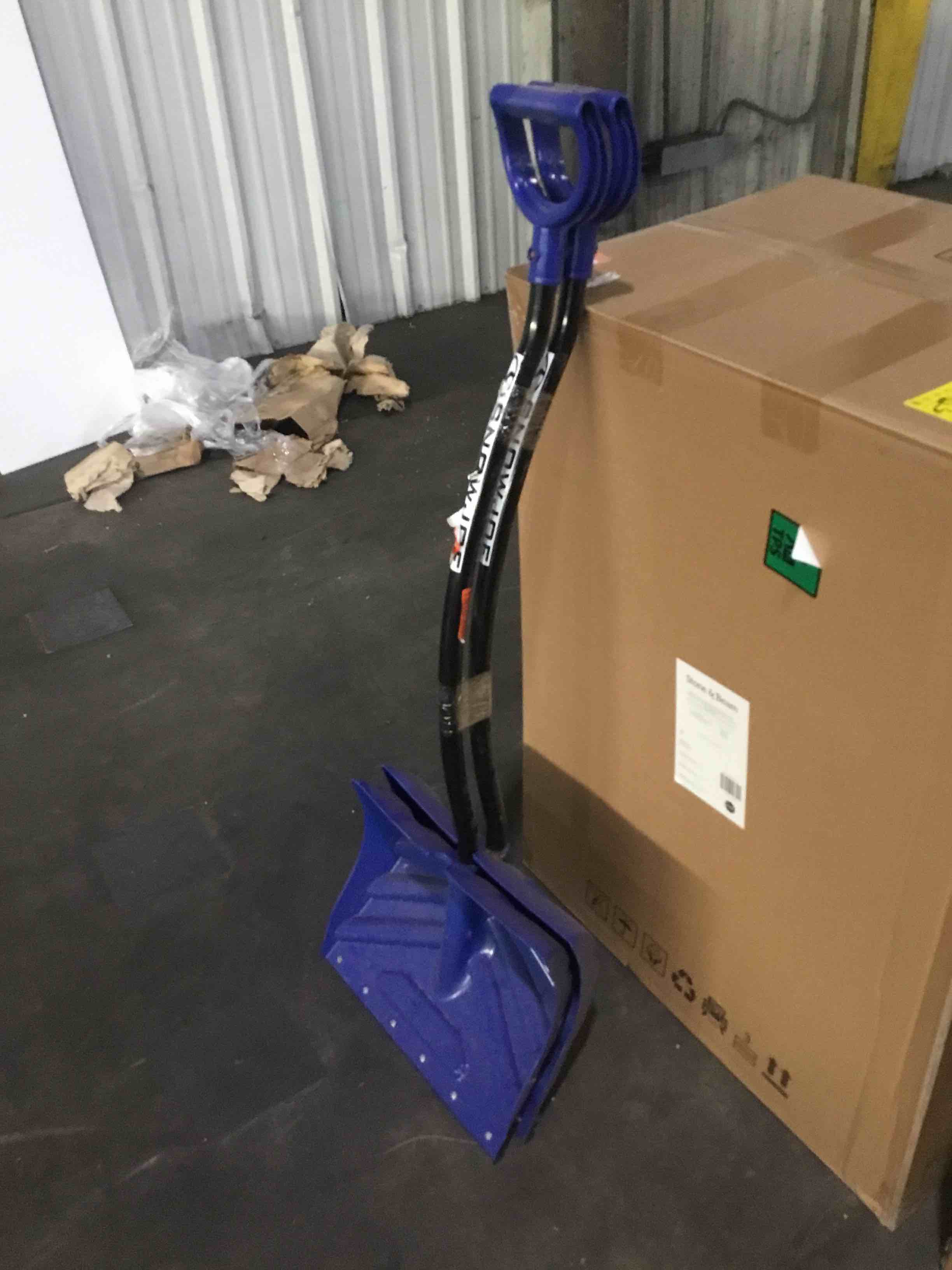 https://s3.amazonaws.com/lotting-images-prod/bidfta/RED4597801_1689626840440.jpeg