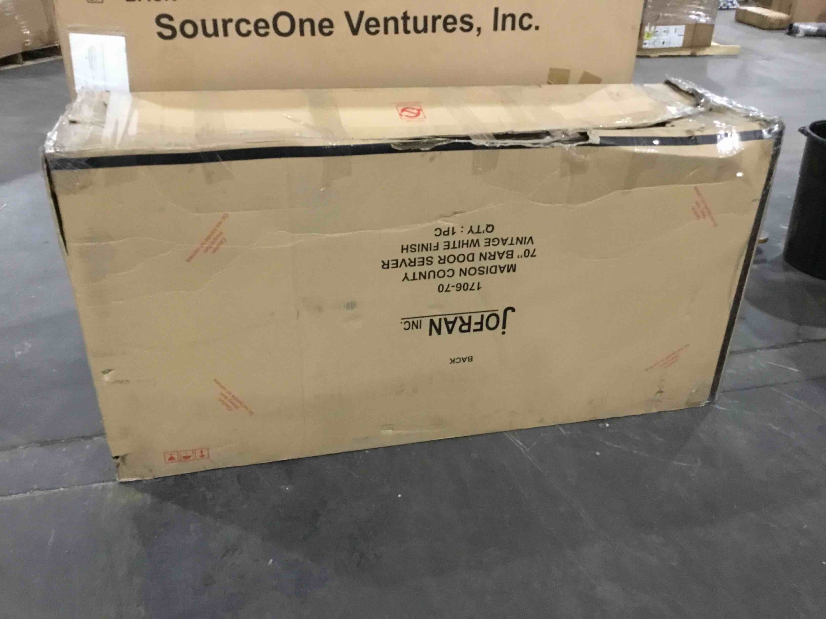 https://s3.amazonaws.com/lotting-images-prod/bidfta/RED4598531_1700144875751.jpeg