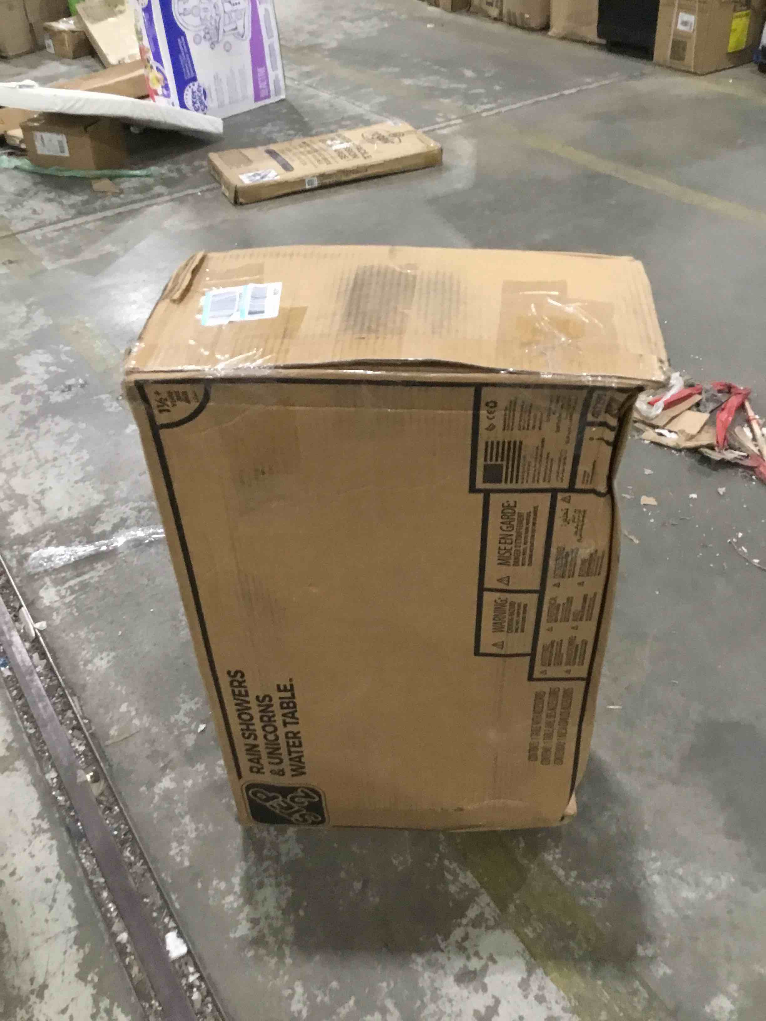 https://s3.amazonaws.com/lotting-images-prod/bidfta/RED4599540_1695132373042.jpeg