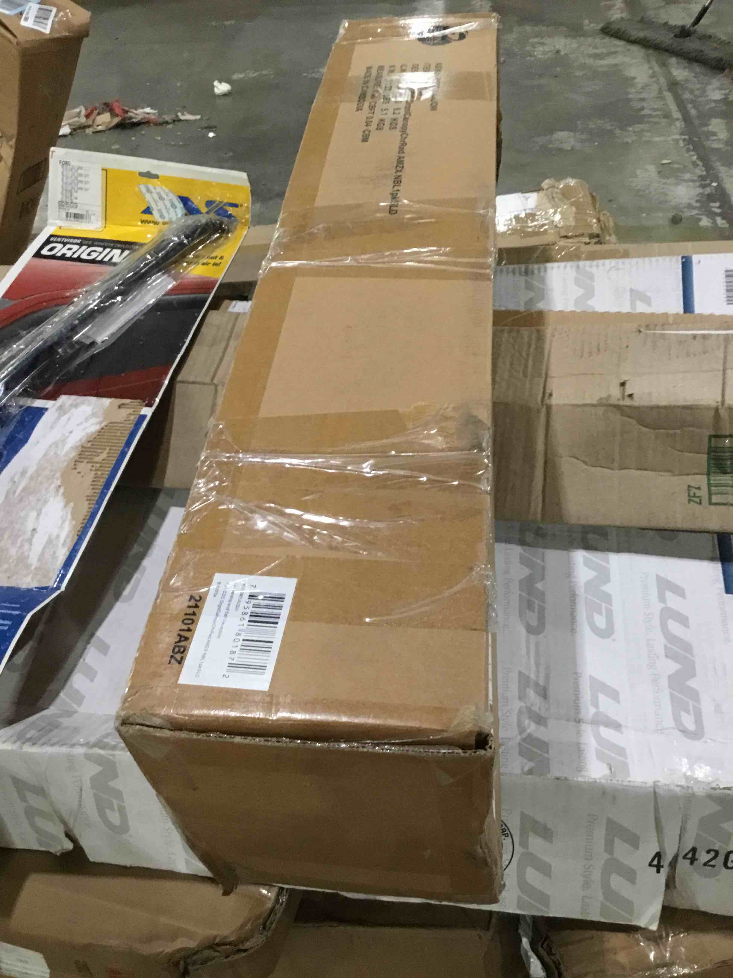https://s3.amazonaws.com/lotting-images-prod/bidfta/RED4599561_1695134255643.jpeg