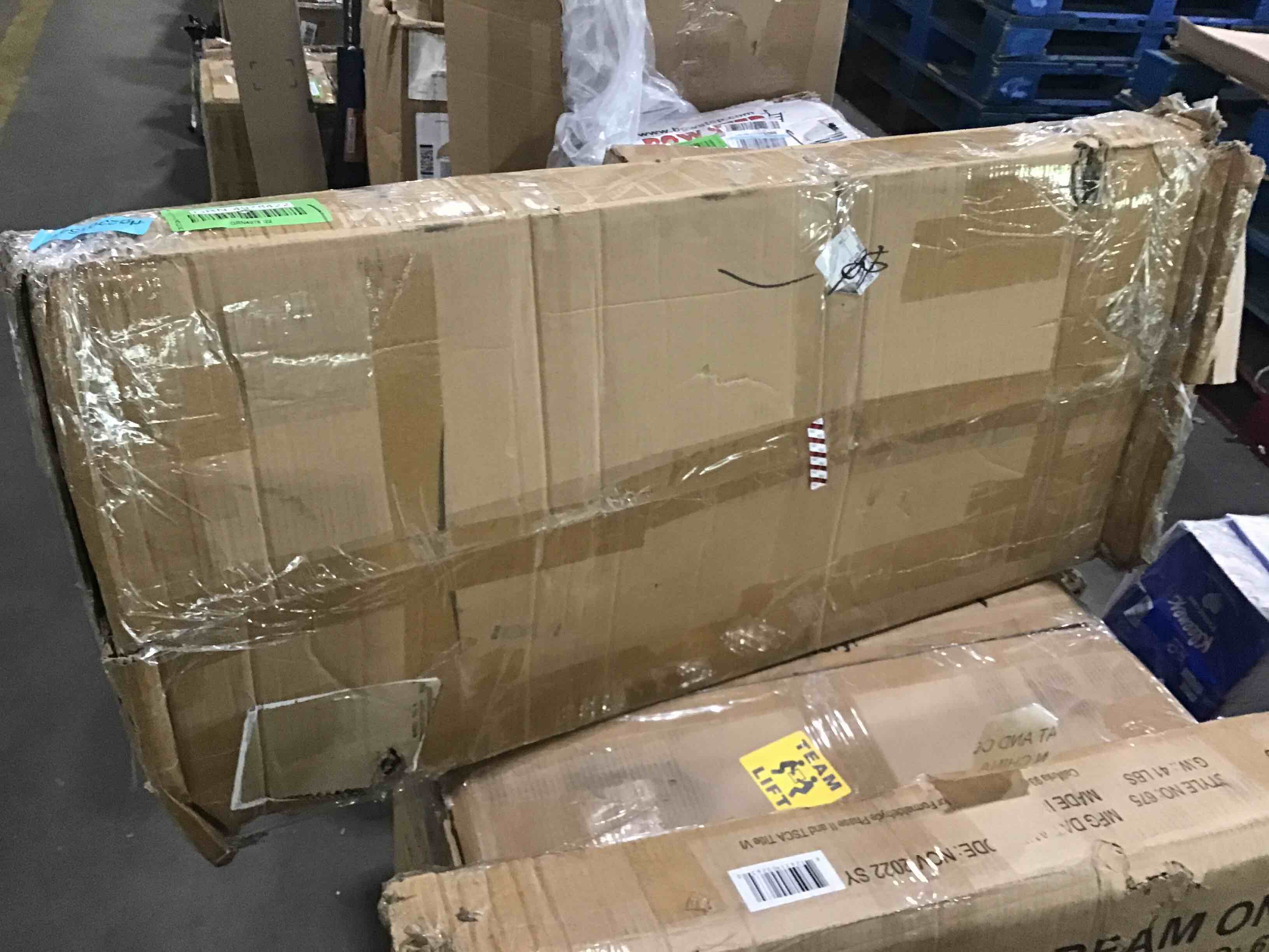 https://s3.amazonaws.com/lotting-images-prod/bidfta/RED4601253_1688054054259.jpeg