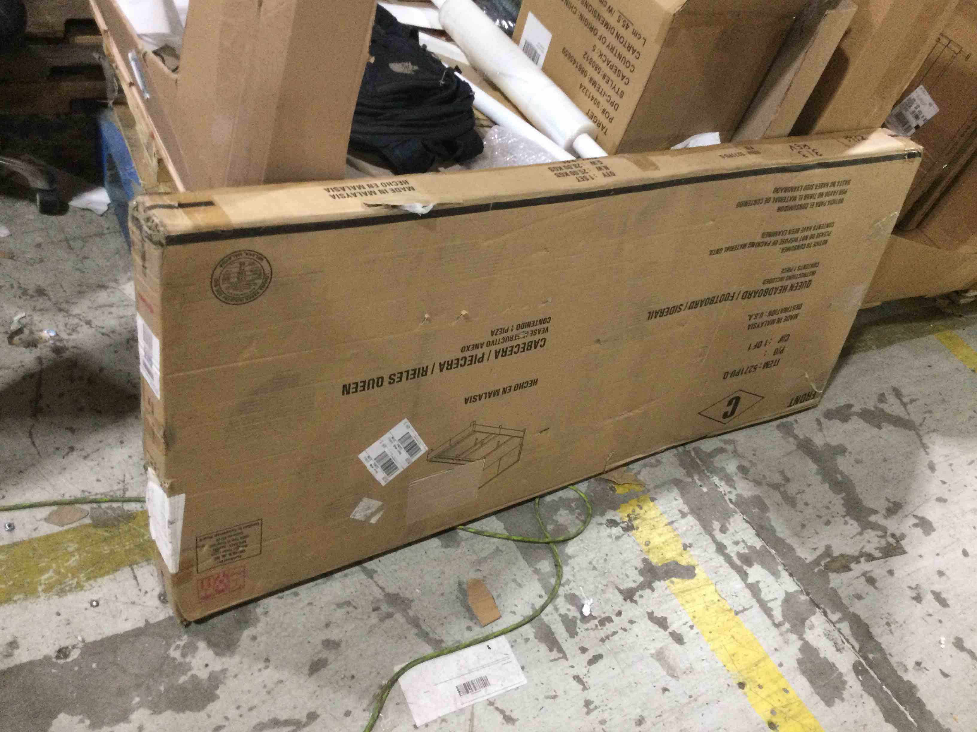 https://s3.amazonaws.com/lotting-images-prod/bidfta/RED4601346_1688752980670.jpeg