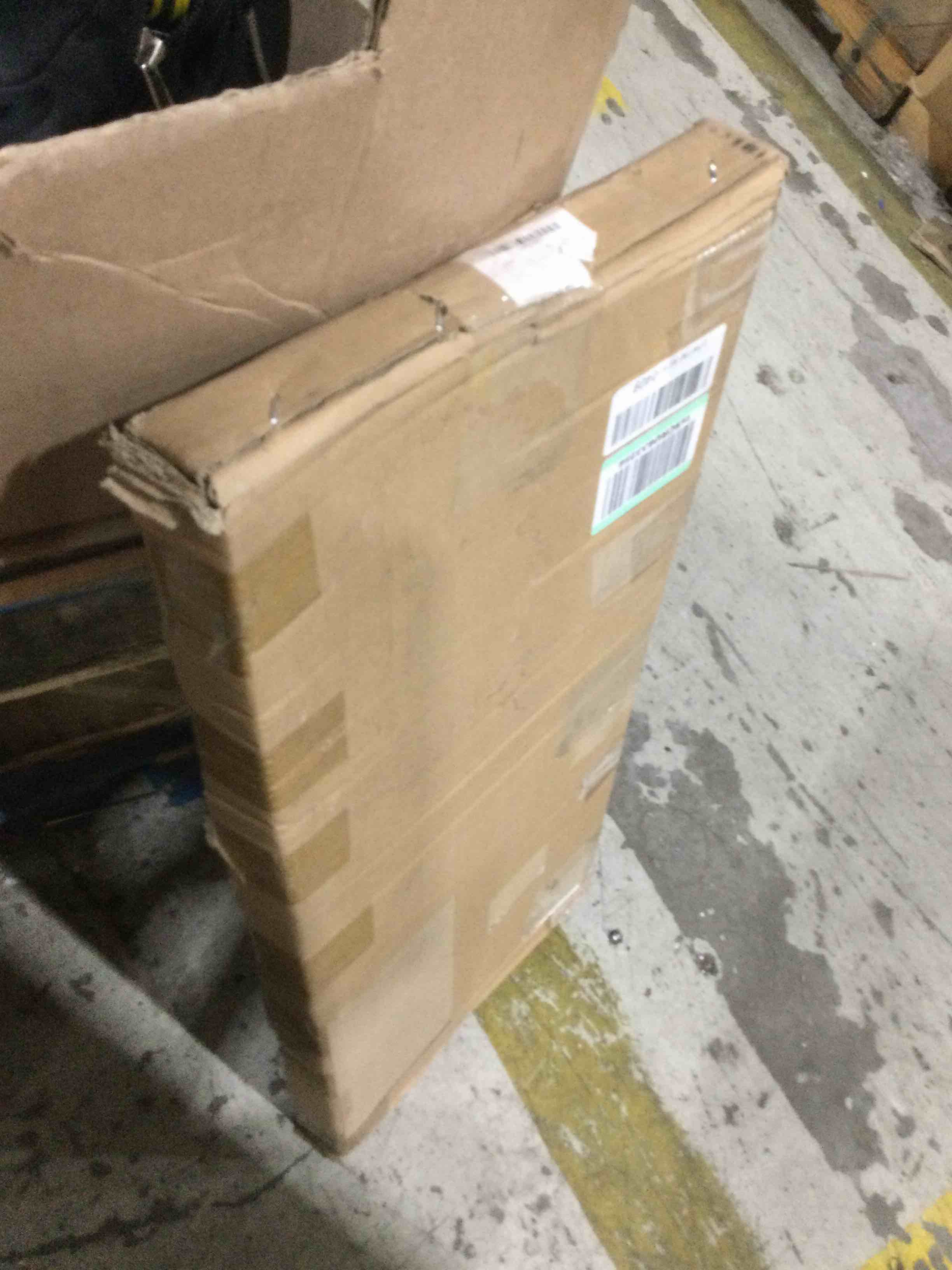 https://s3.amazonaws.com/lotting-images-prod/bidfta/RED4601416_1689004130000.jpeg