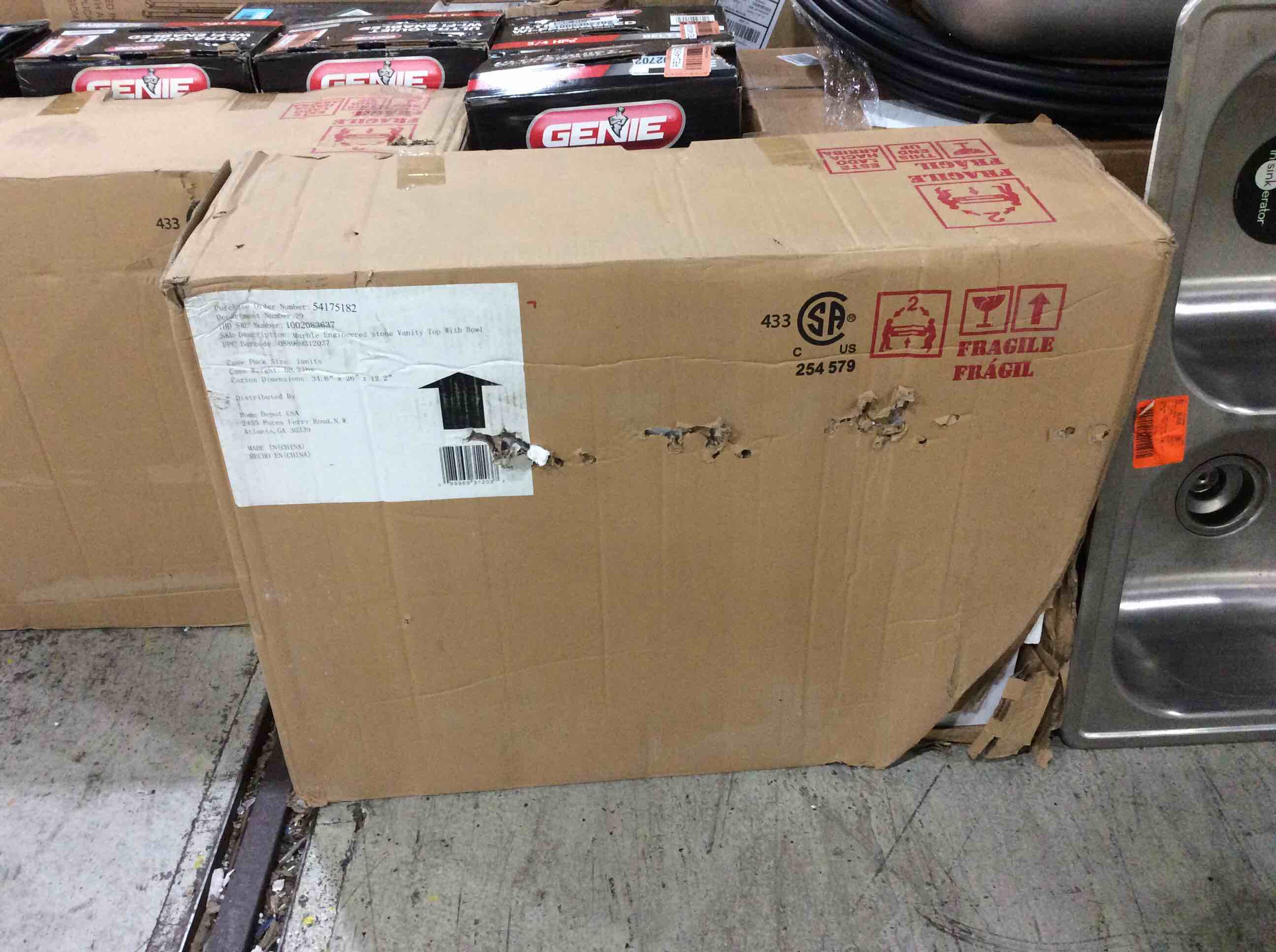 https://s3.amazonaws.com/lotting-images-prod/bidfta/RED4602257_1689957418418.jpeg
