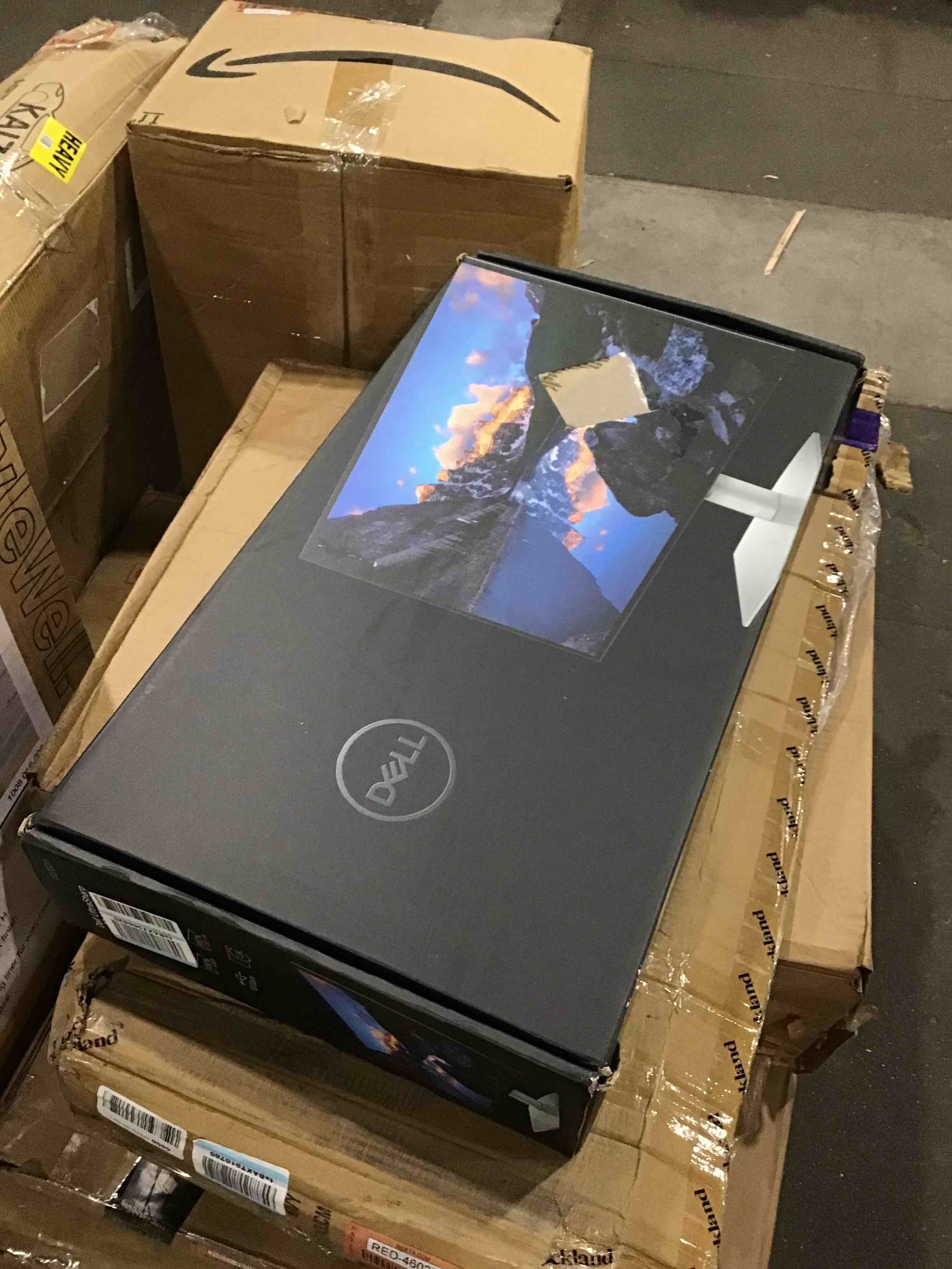 https://s3.amazonaws.com/lotting-images-prod/bidfta/RED4602615_1693519964561.jpeg