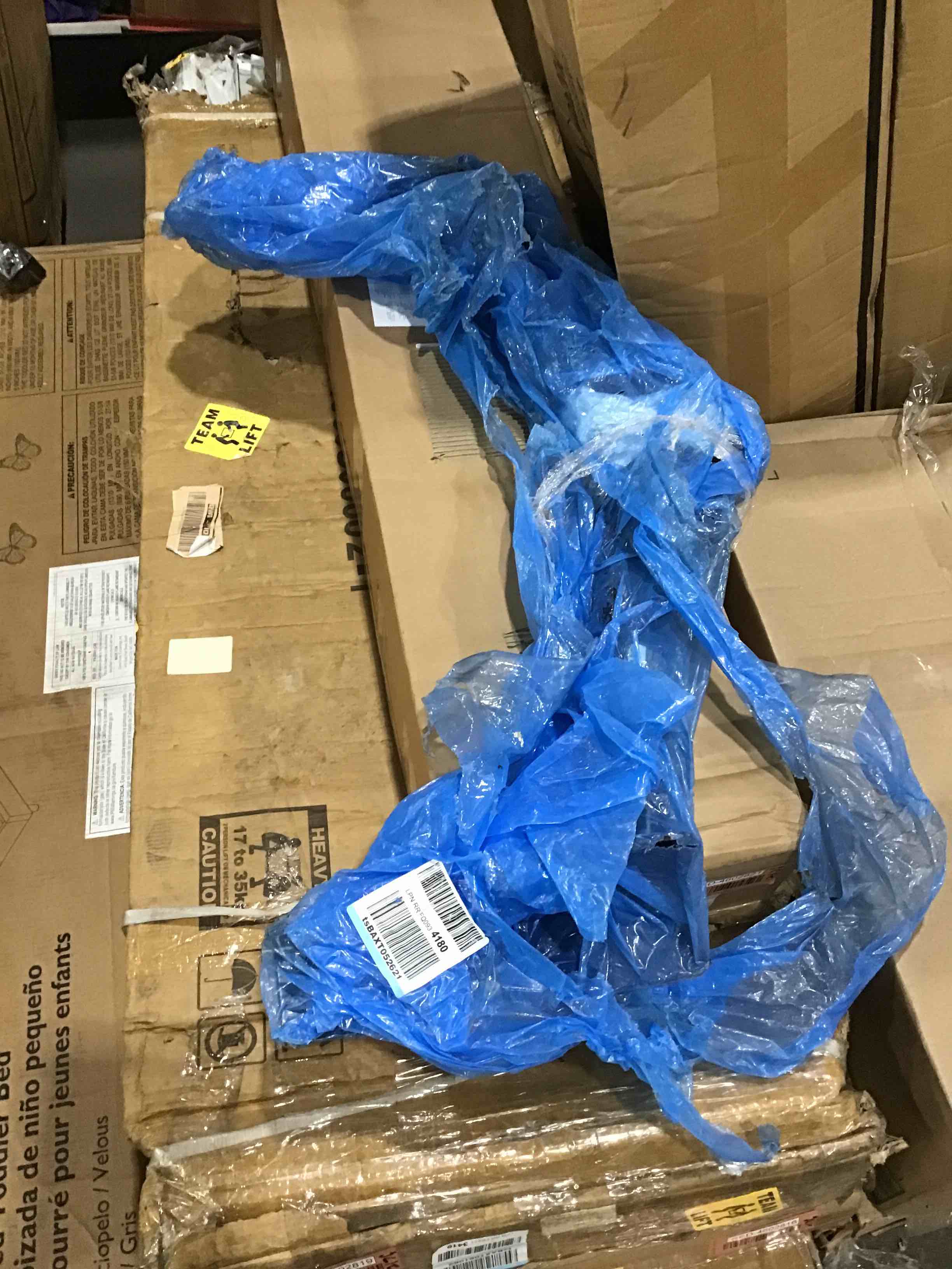 https://s3.amazonaws.com/lotting-images-prod/bidfta/RED4602837_1694028497372.jpeg