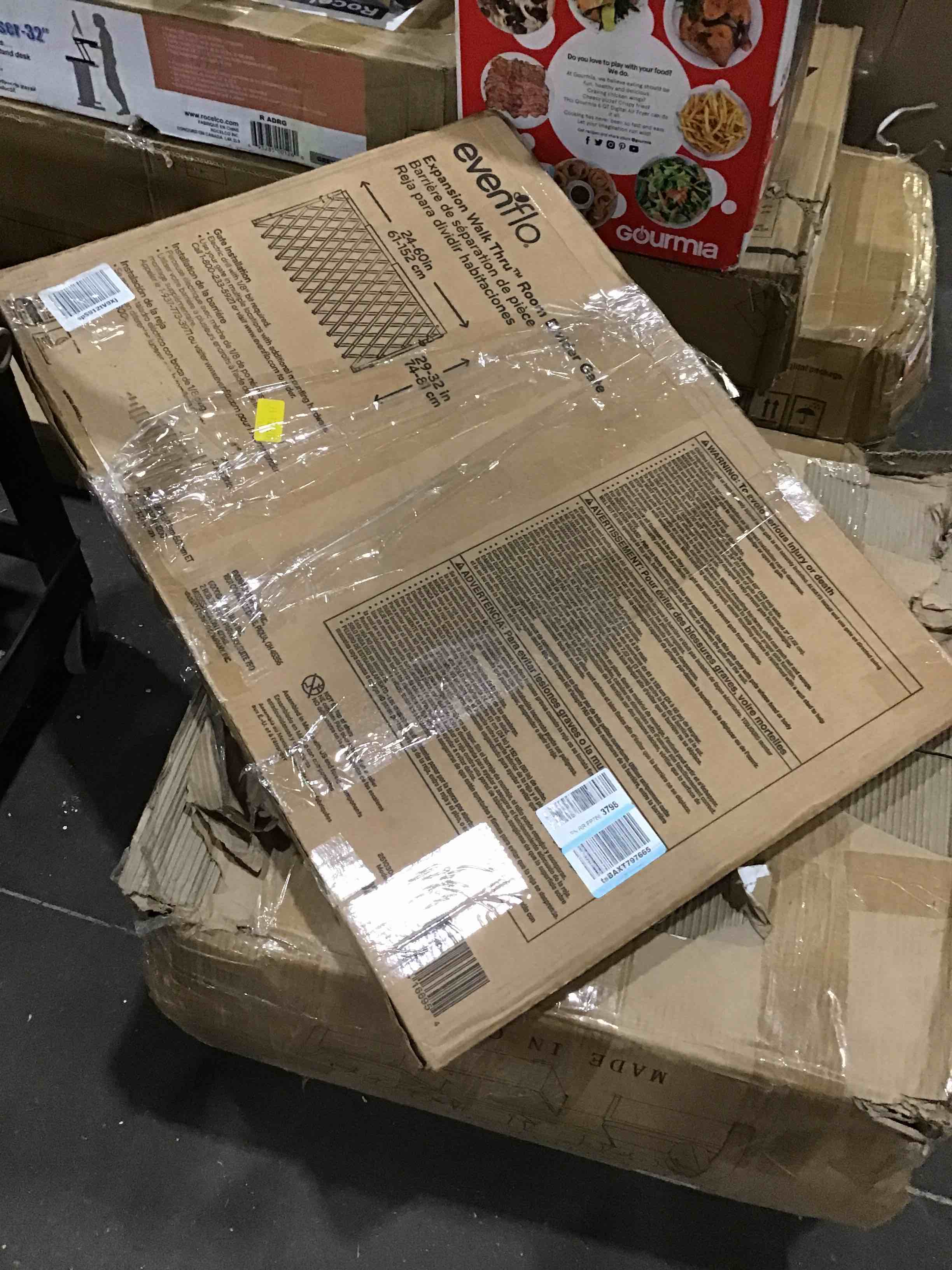 https://s3.amazonaws.com/lotting-images-prod/bidfta/RED4602846_1694030137863.jpeg