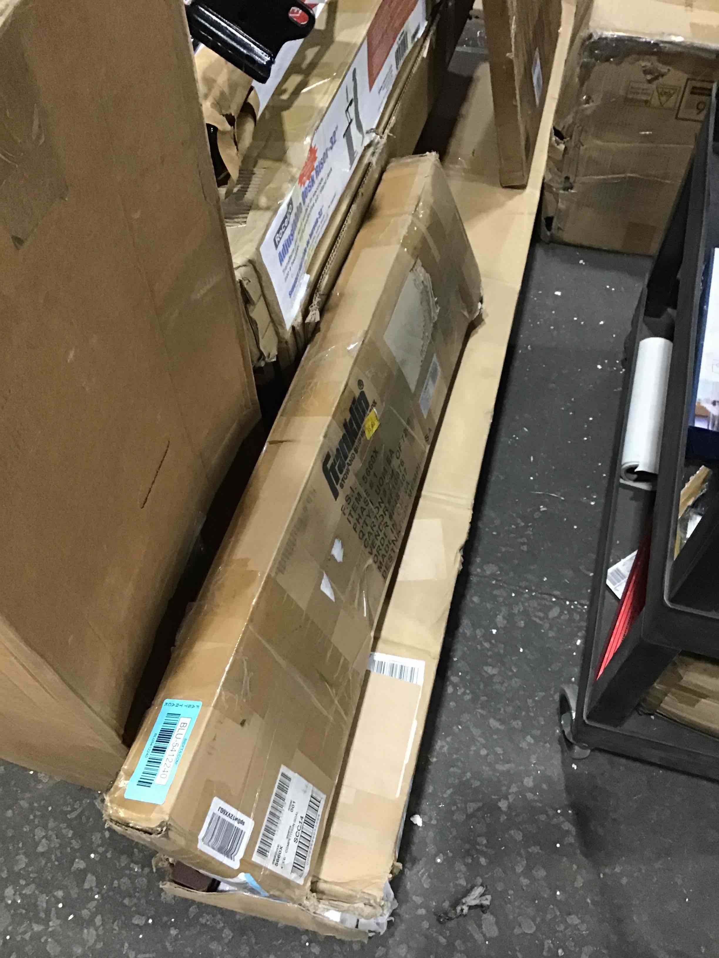 https://s3.amazonaws.com/lotting-images-prod/bidfta/RED4602847_1694031632083.jpeg