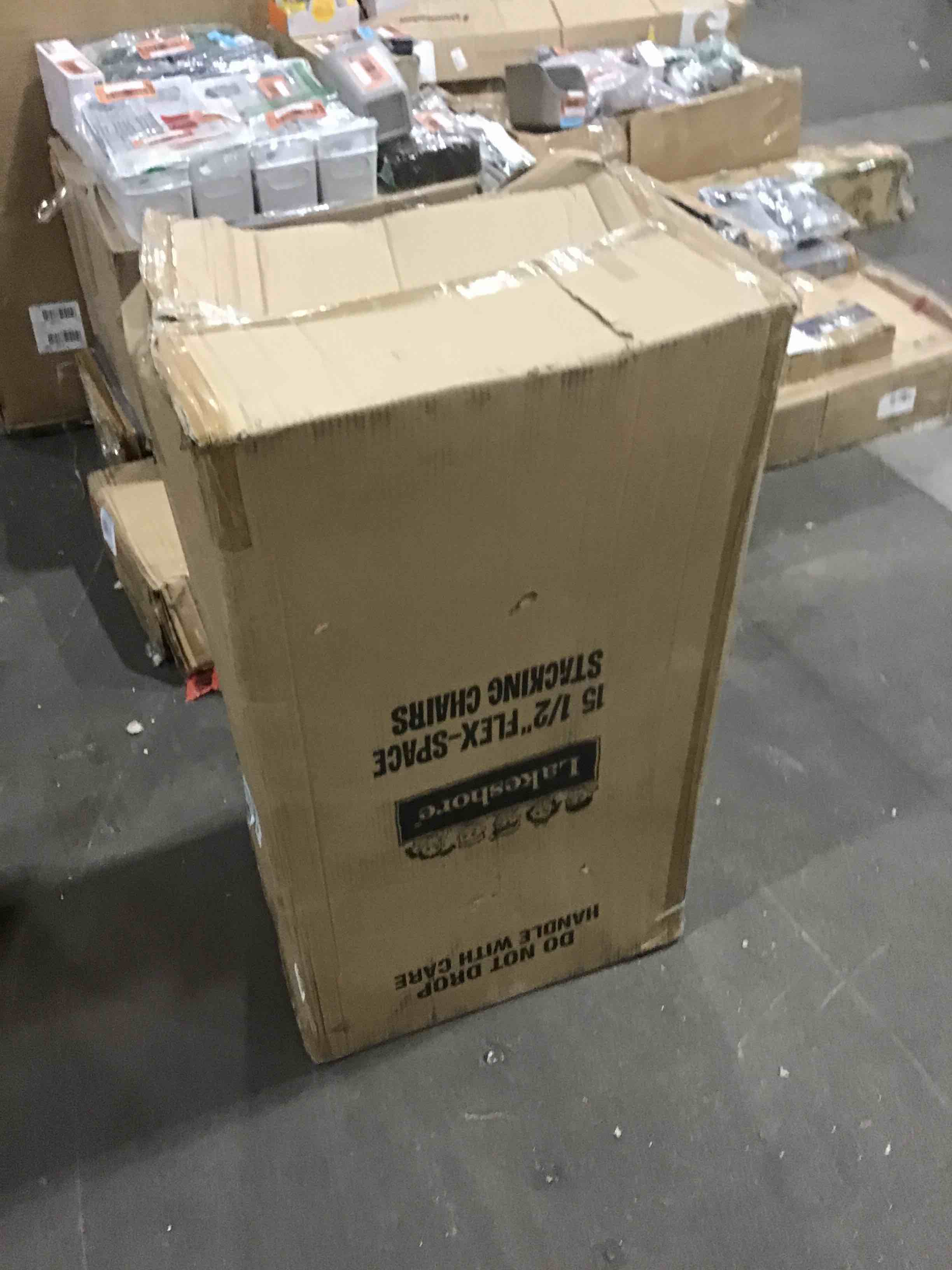https://s3.amazonaws.com/lotting-images-prod/bidfta/RED4603212_1694529559966.jpeg