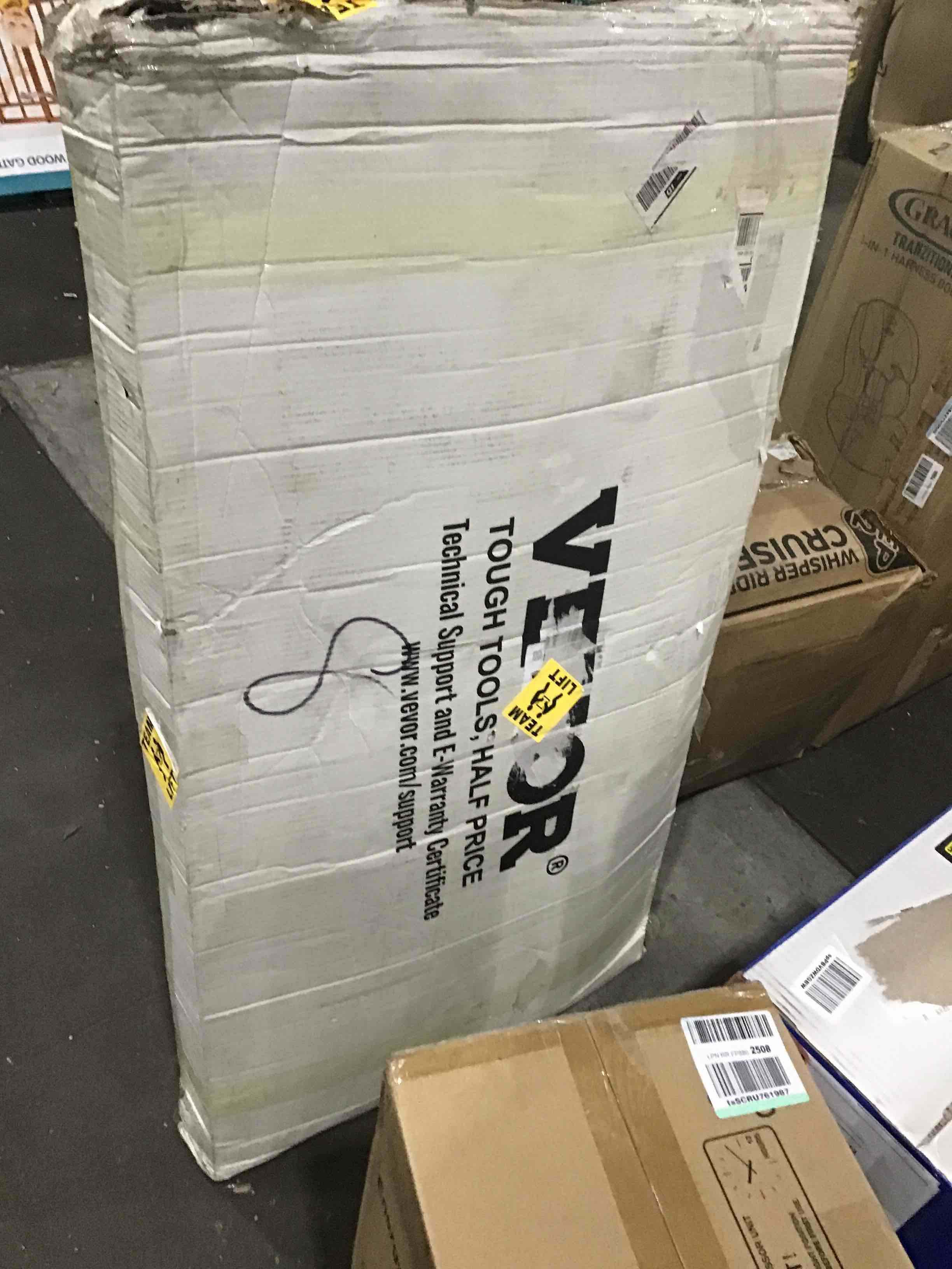 https://s3.amazonaws.com/lotting-images-prod/bidfta/RED4603290_1694548018416.jpeg
