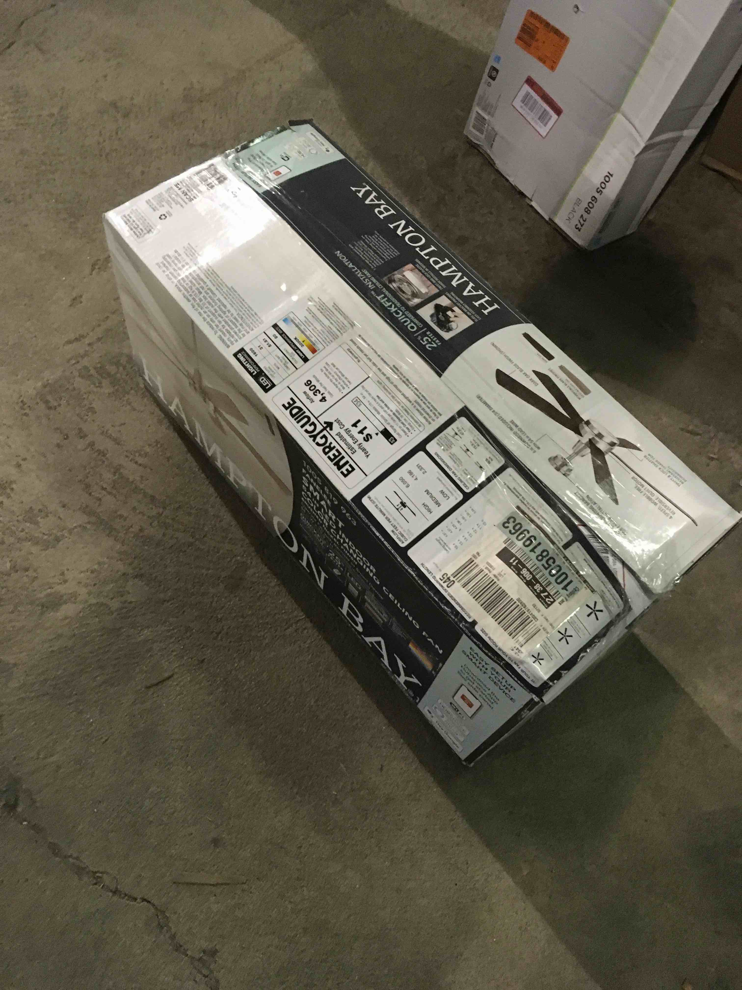 https://s3.amazonaws.com/lotting-images-prod/bidfta/RED4614193_1702569429787.jpeg