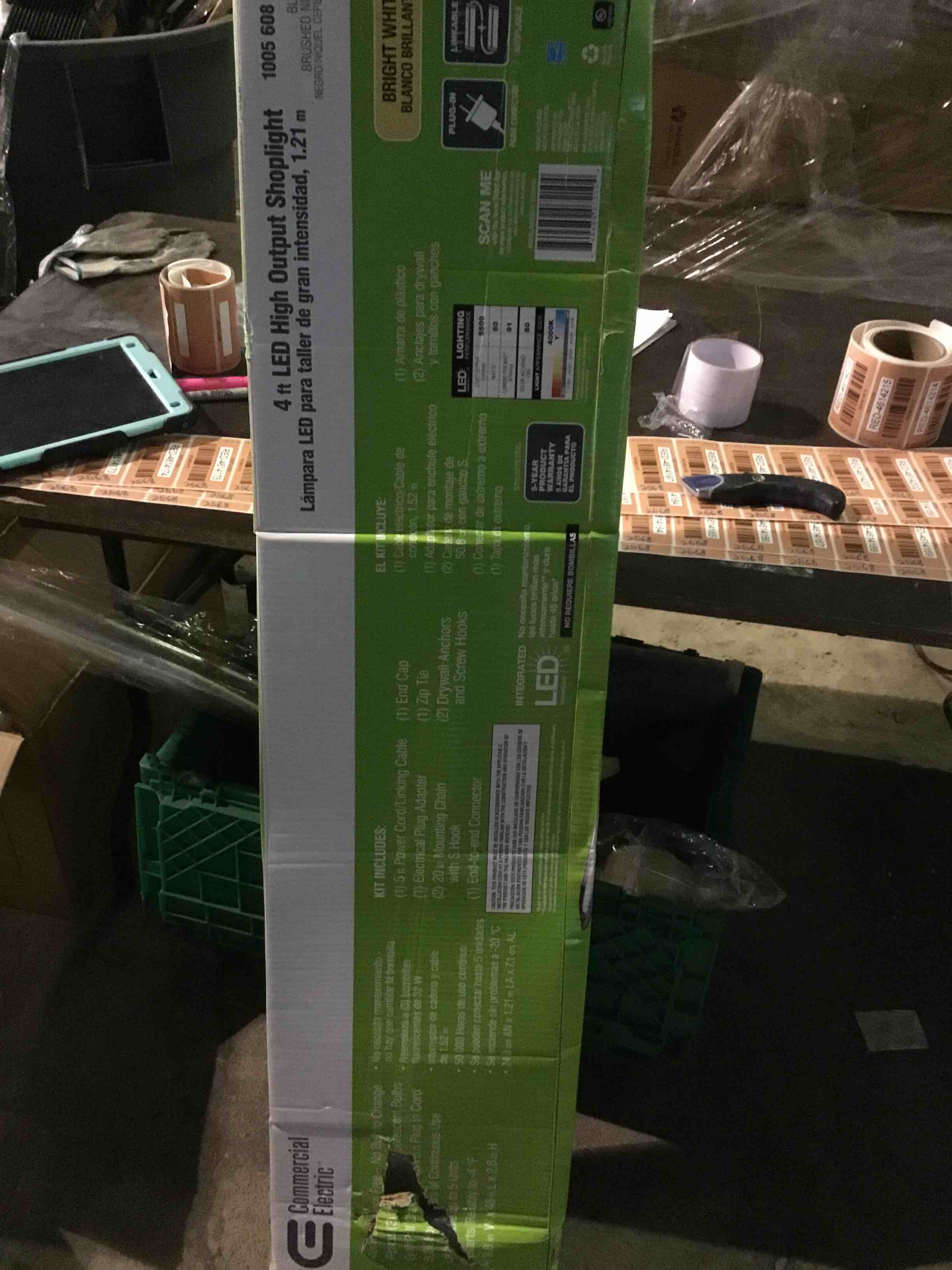 https://s3.amazonaws.com/lotting-images-prod/bidfta/RED4614205_1702570767774.jpeg