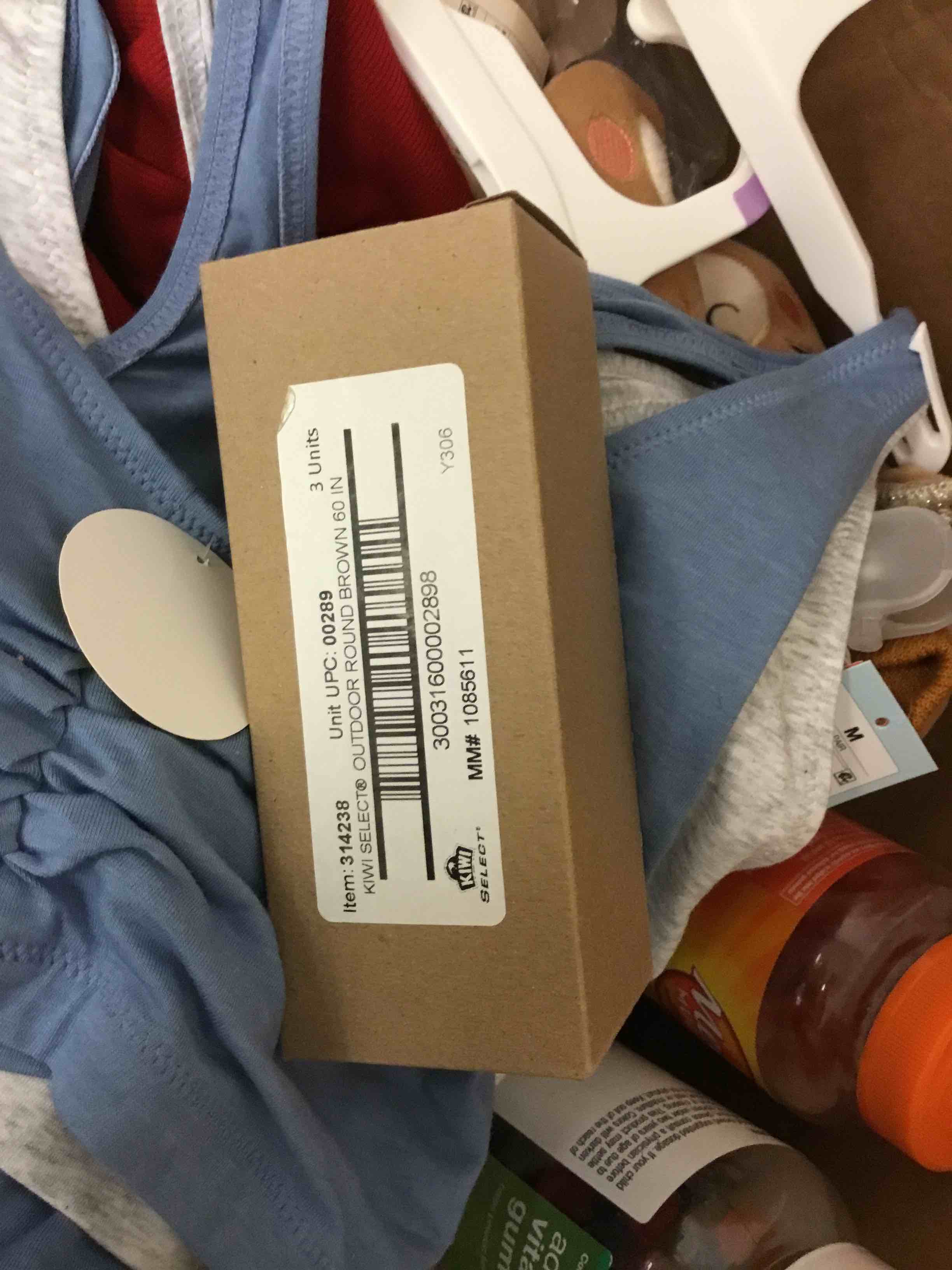https://s3.amazonaws.com/lotting-images-prod/bidfta/RED4701776_1691076634073.jpeg