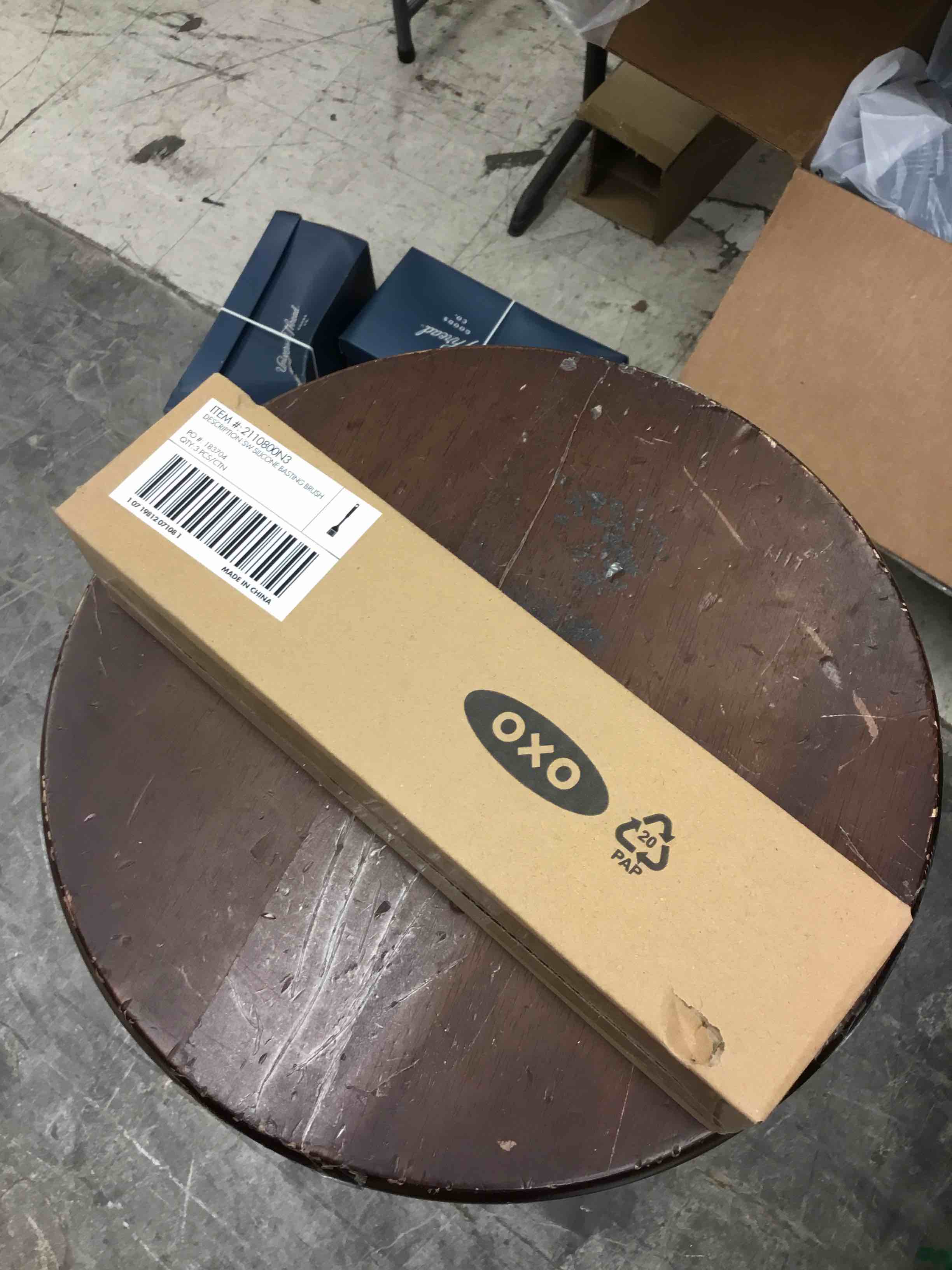 https://s3.amazonaws.com/lotting-images-prod/bidfta/RED4701817_1691085553237.jpeg