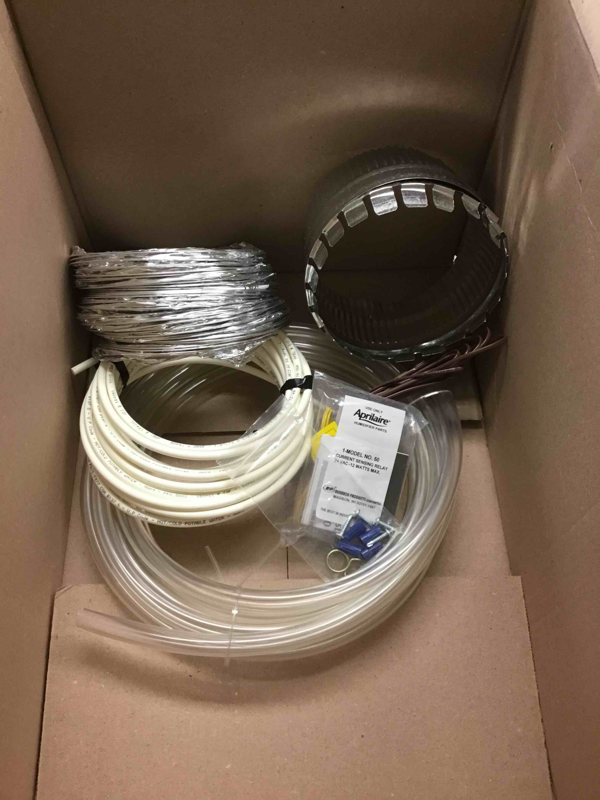 https://s3.amazonaws.com/lotting-images-prod/bidfta/RED4704342_1708365741768.jpeg