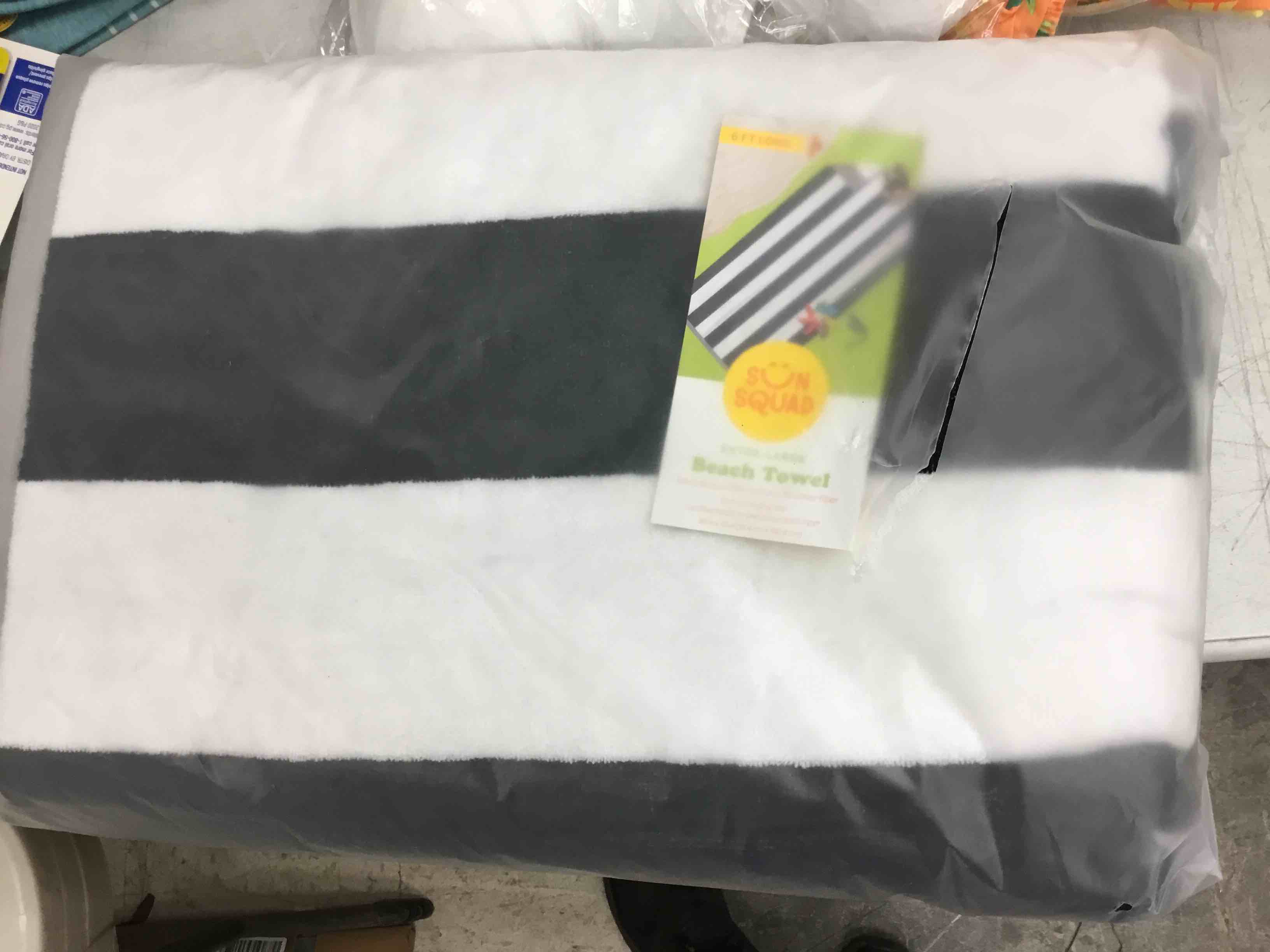 https://s3.amazonaws.com/lotting-images-prod/bidfta/RED4709351_1688074287003.jpeg